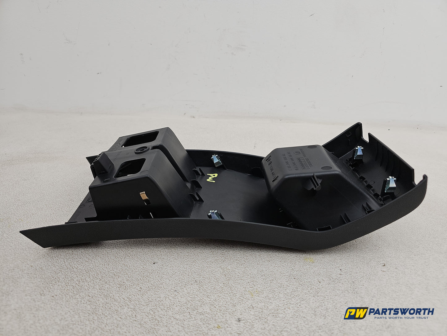 Centre Console Trim  6