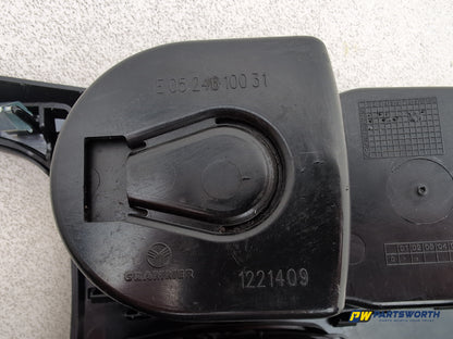 Centre Console Cup Holder 6