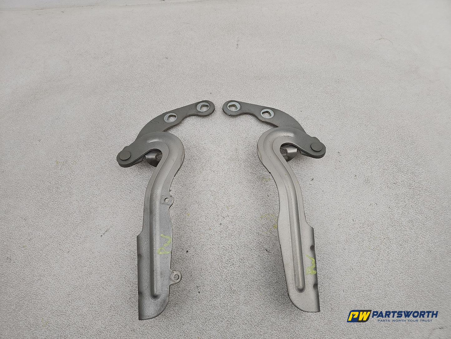 Bonnet Hinges 8
