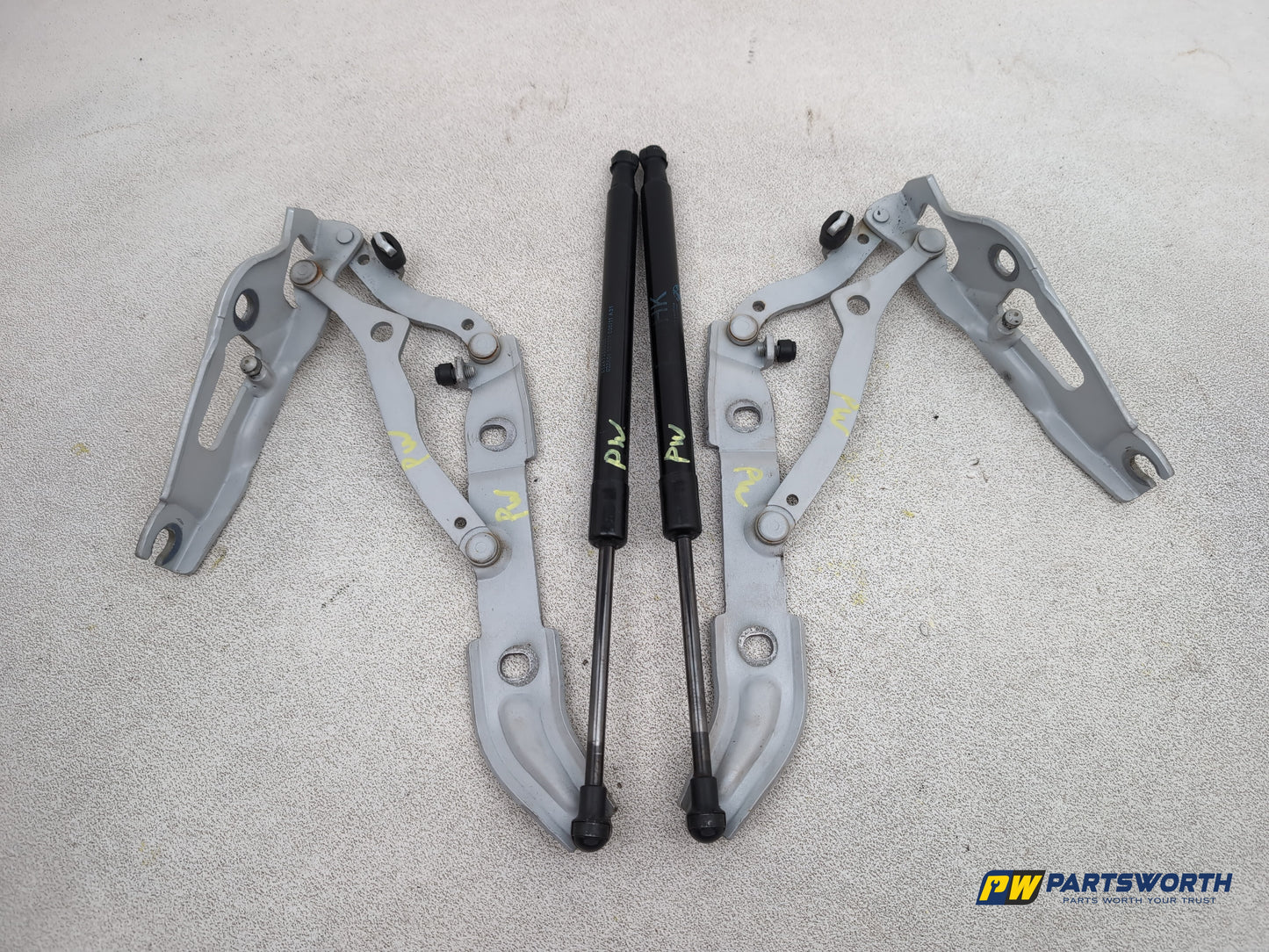 Misc Hinge 6