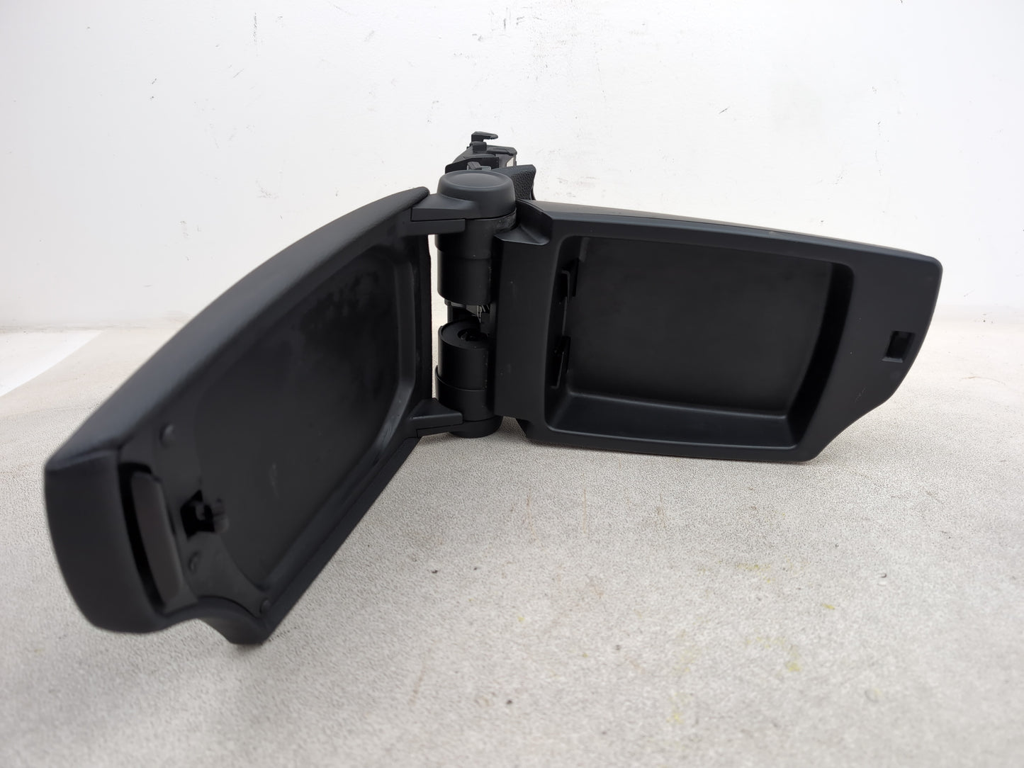 Centre Console Armrest 6