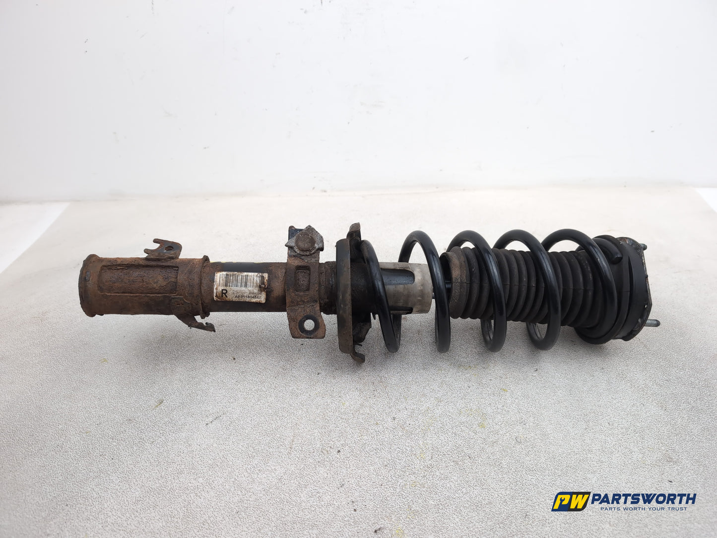 FRONT RIGHT SUSPENSION LEG STRUT HUB 6
