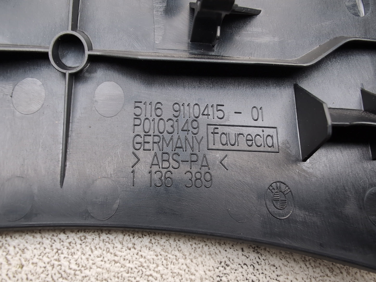 Centre Console Armrest 4