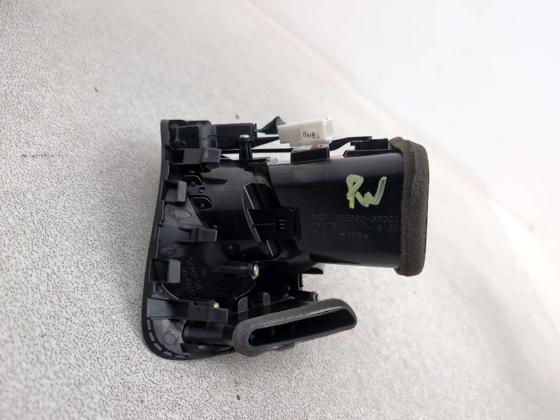 Facia Vent RH 2