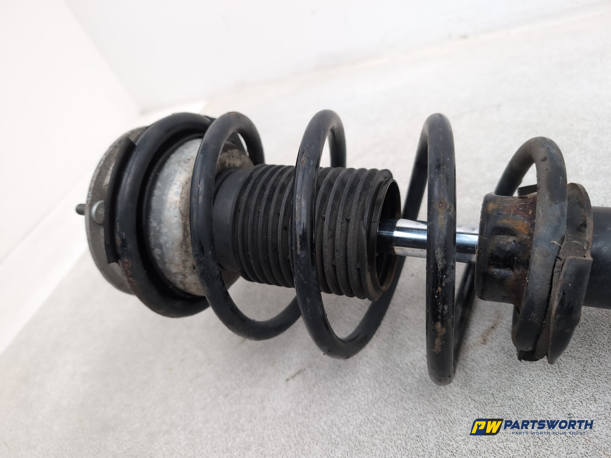 Front Shock Absorber and Hub RH 6