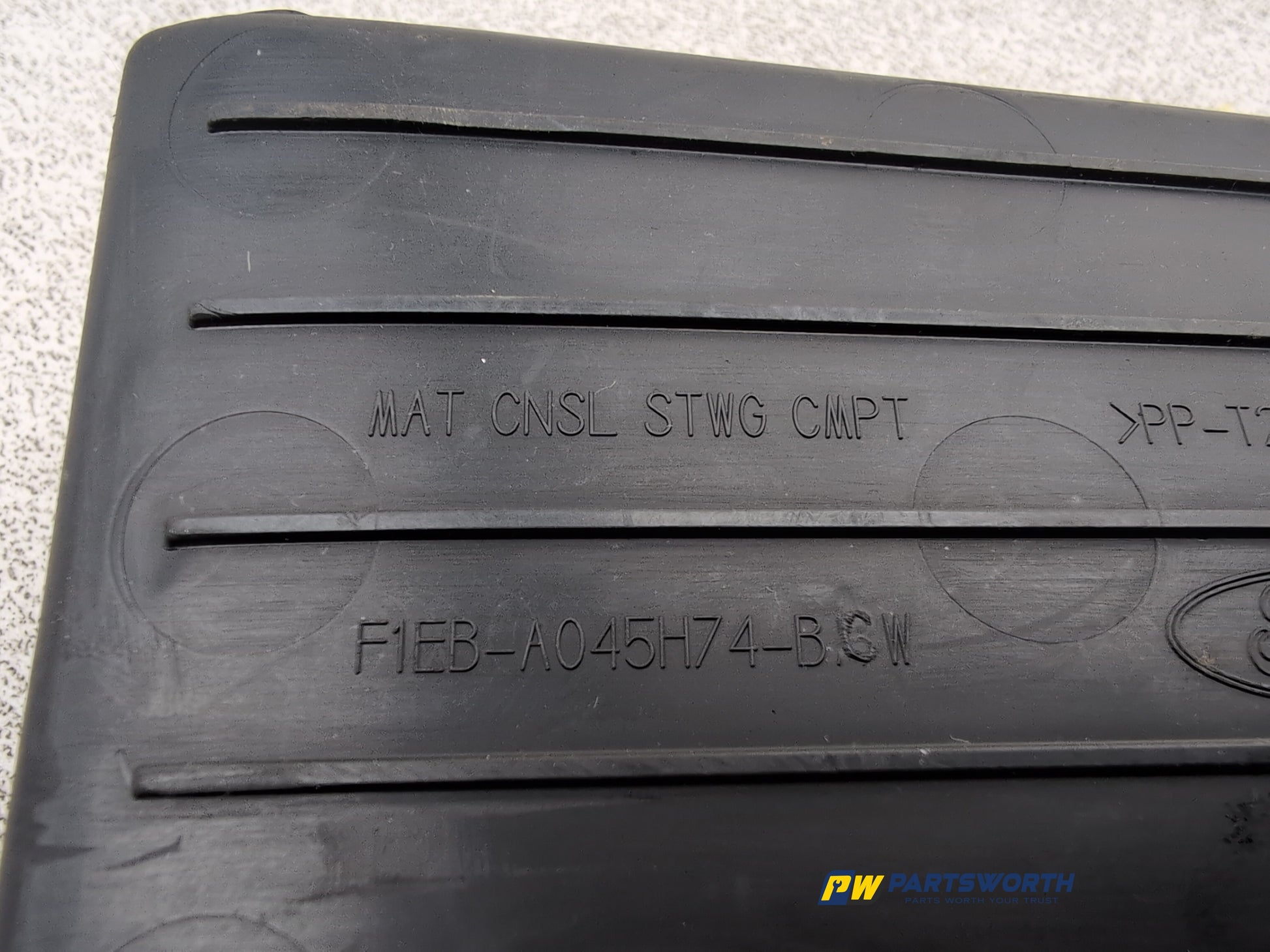 Centre Console Storage Tray 5