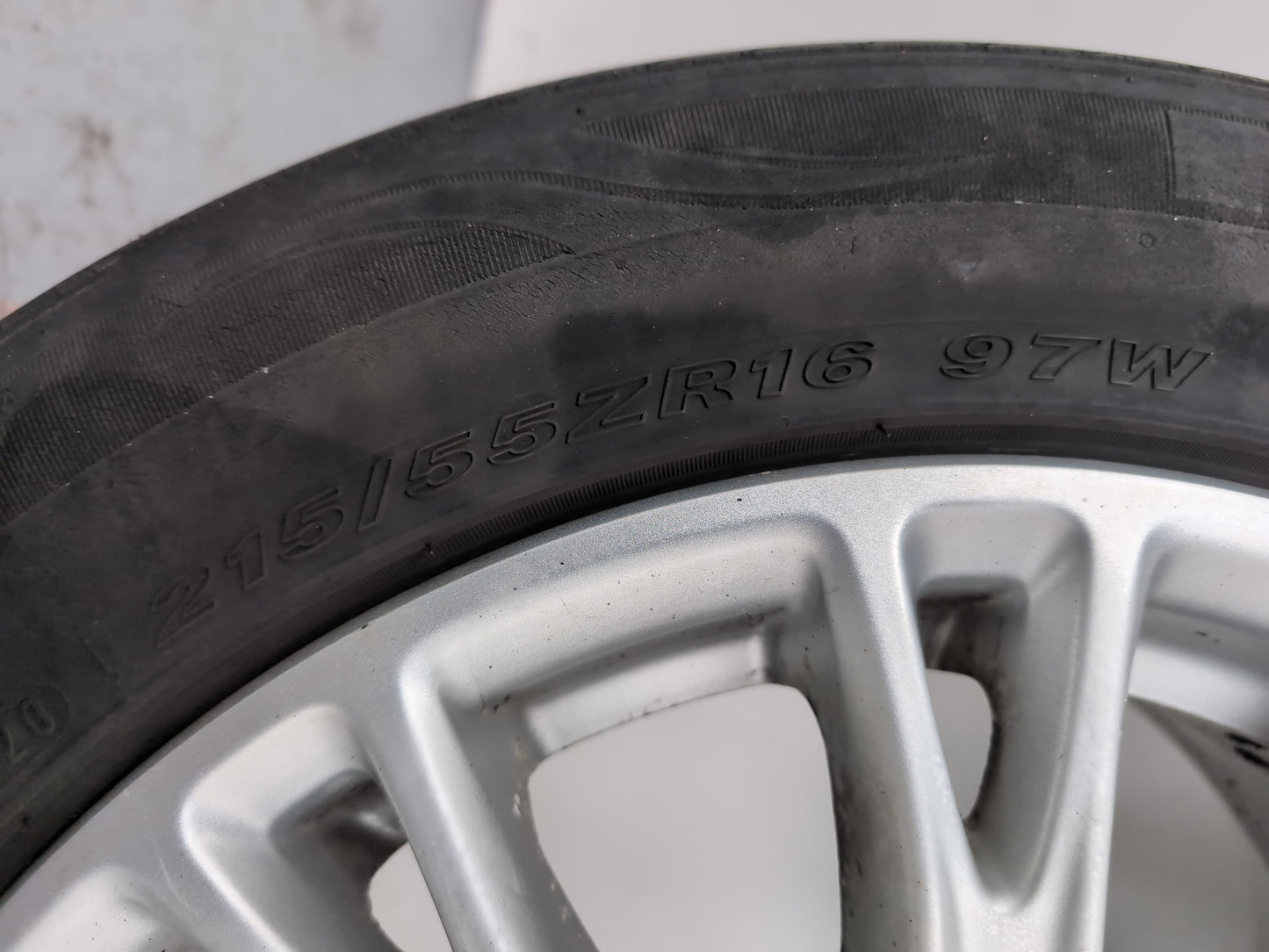 Ford Focus Zetec Tdci Wheel With Tyre 215/55 R16 7jx16h2x50 - photo 6
