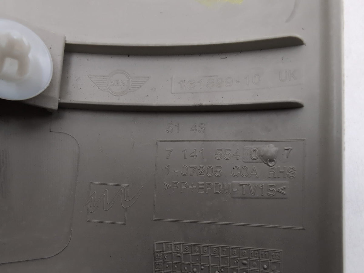 RH A Pillar Trim  6
