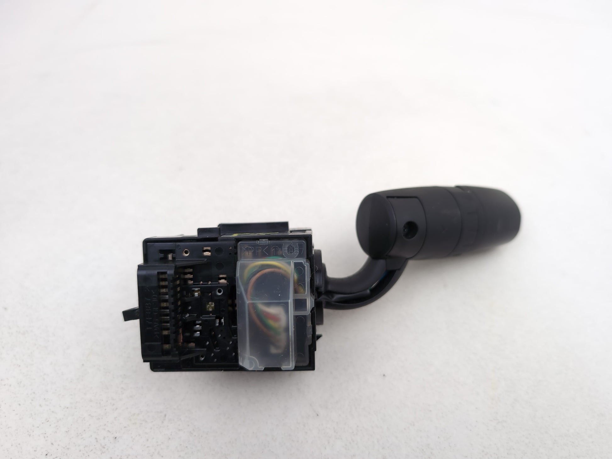 Wiper Stalk, Cruise Control, Gear Selector Stalk  6
