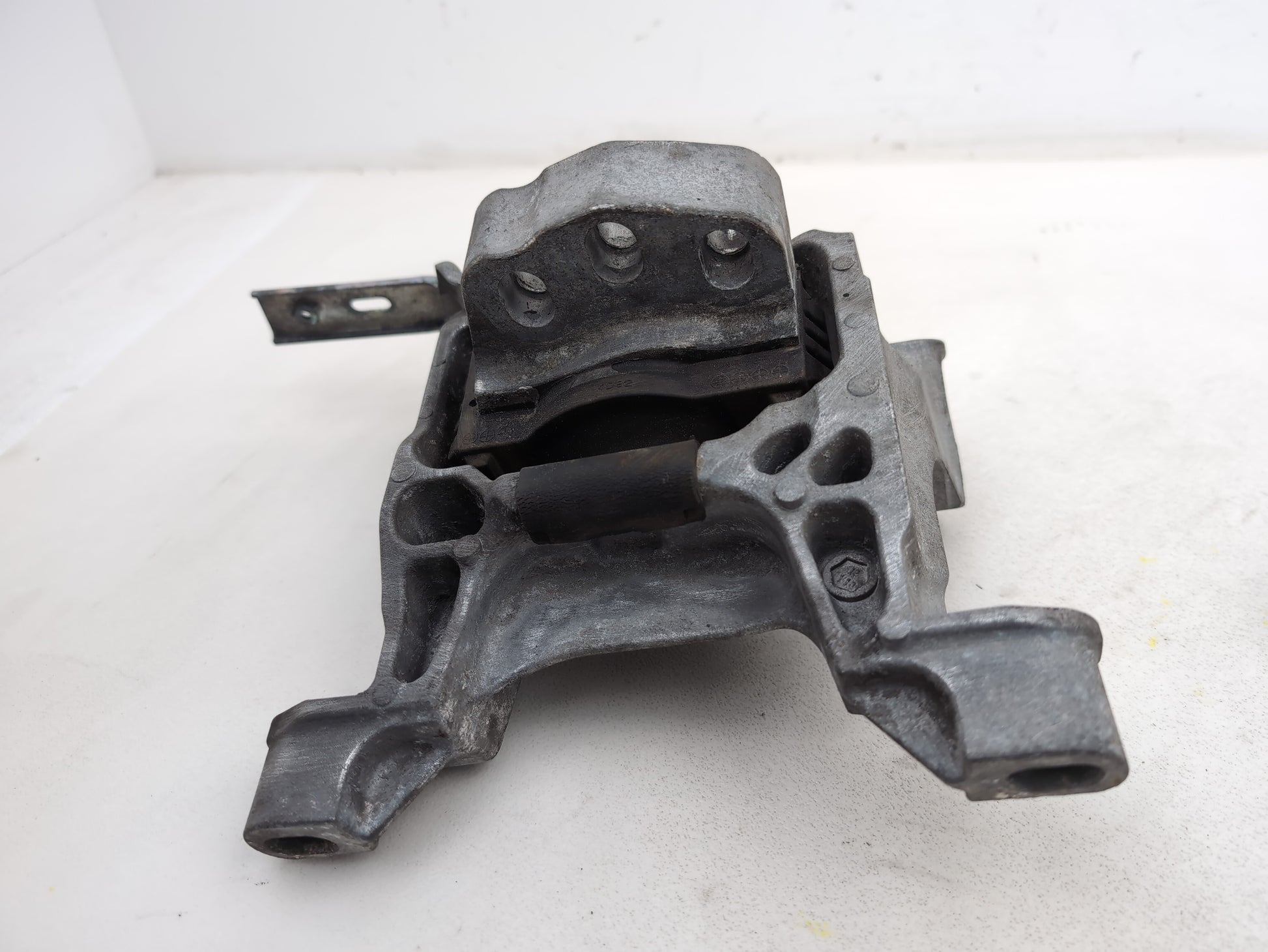 Set Of Engine Mounts LH + RH 6