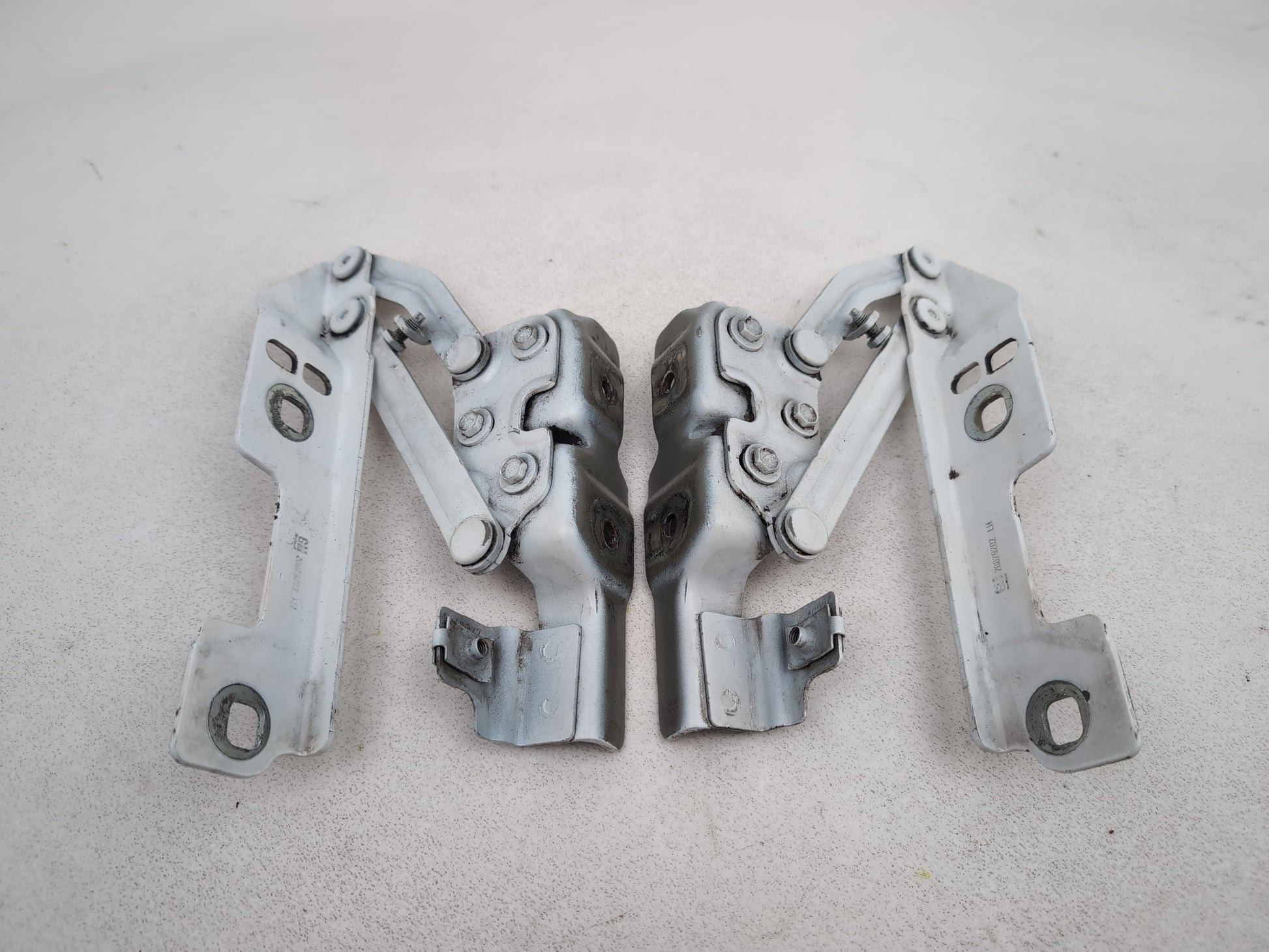 Bonnet Hinges 6