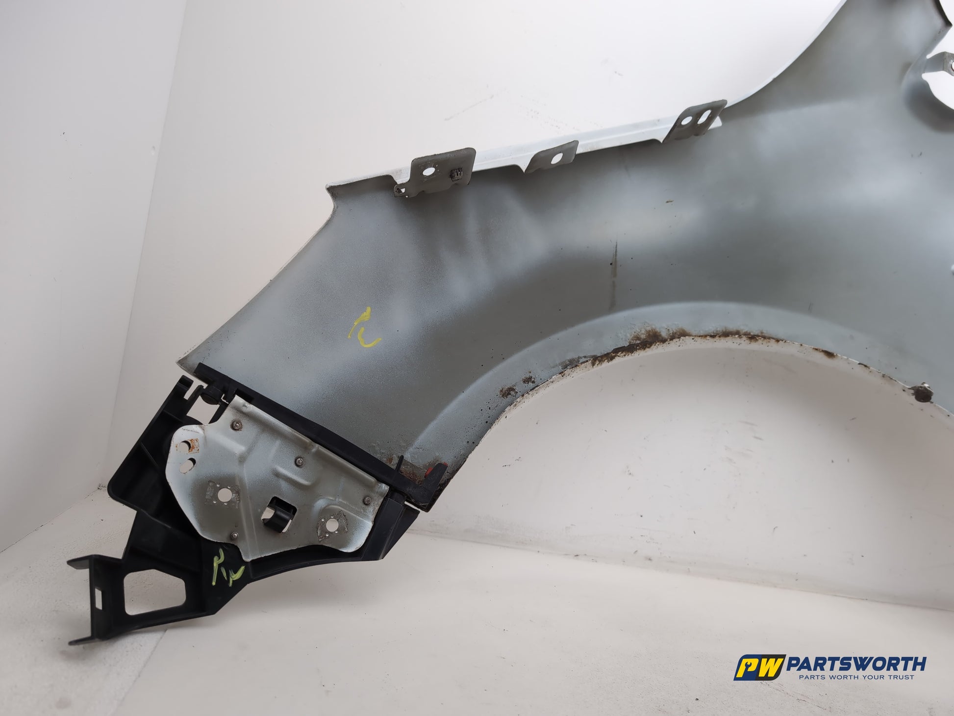 Wing Front RH 12