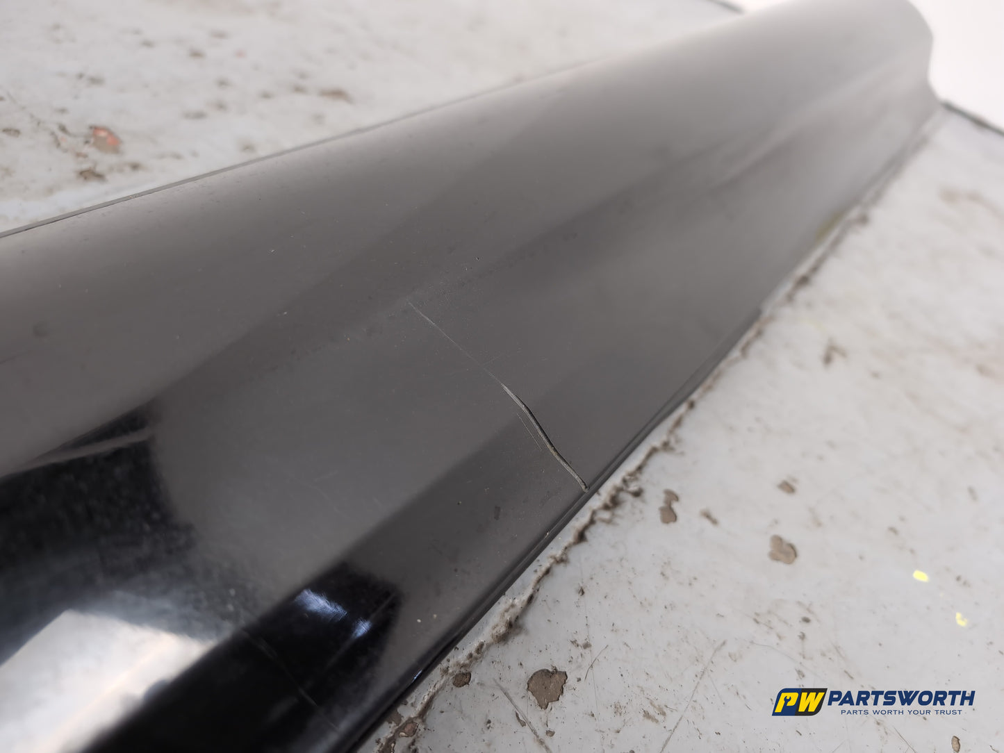 Side Skirt RH 6
