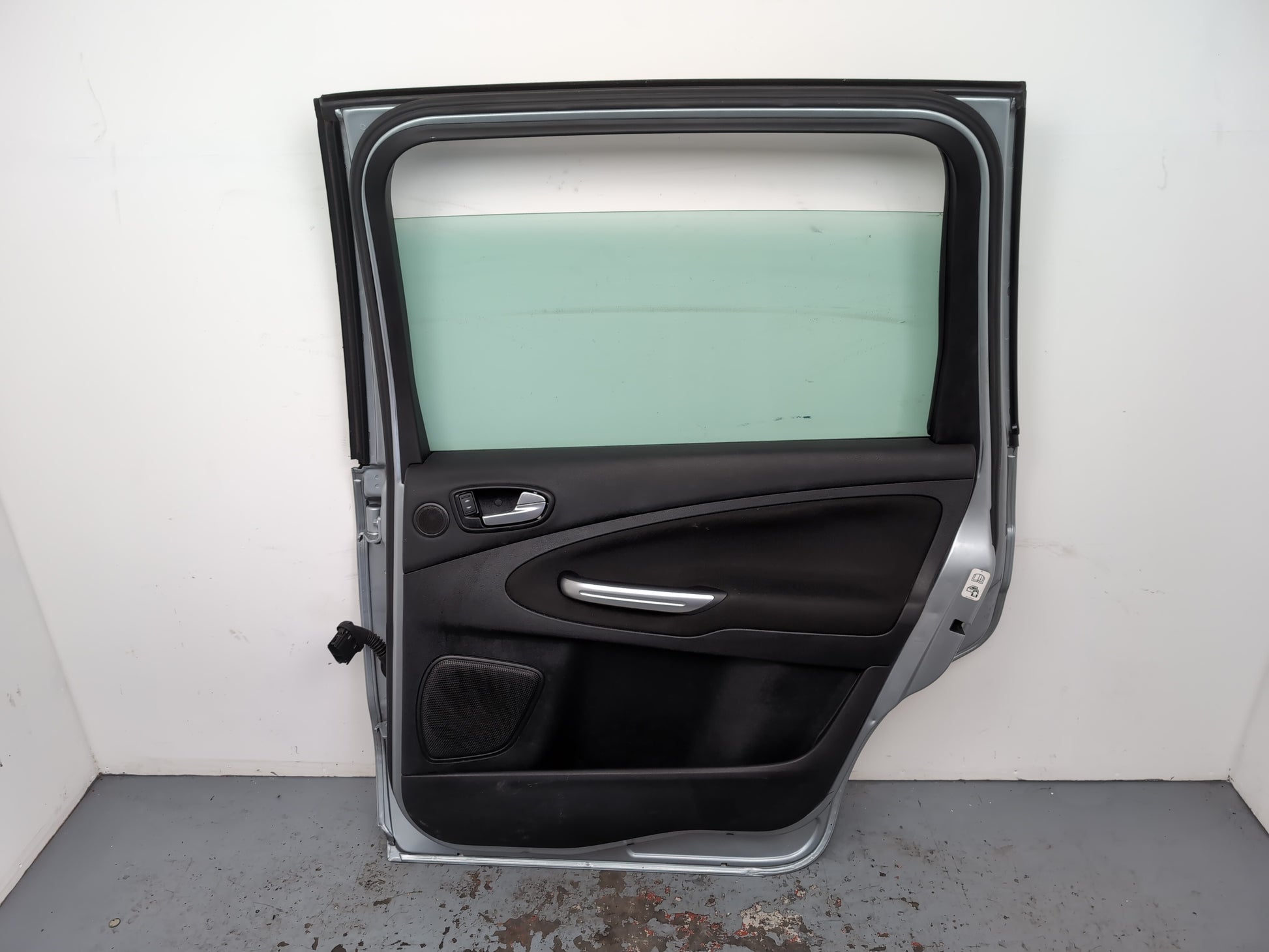 Door Rear RH 10