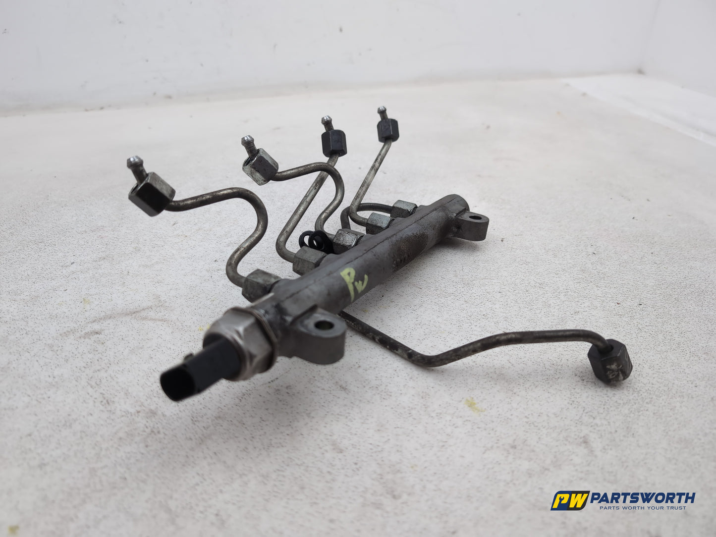 Fuel Rail 6