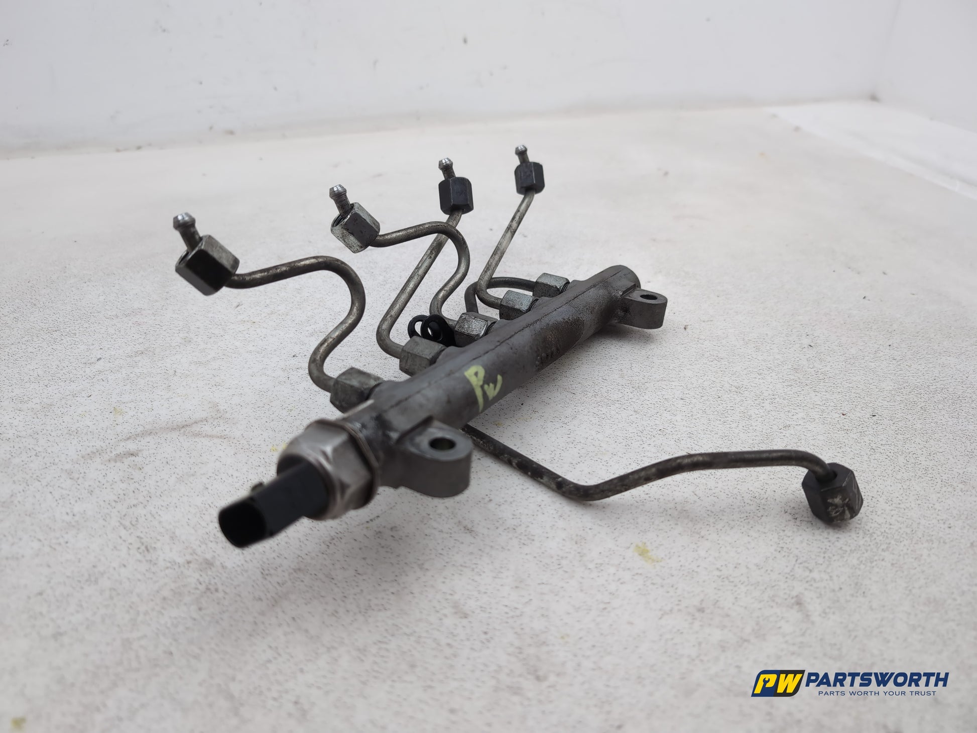 Fuel Rail 6
