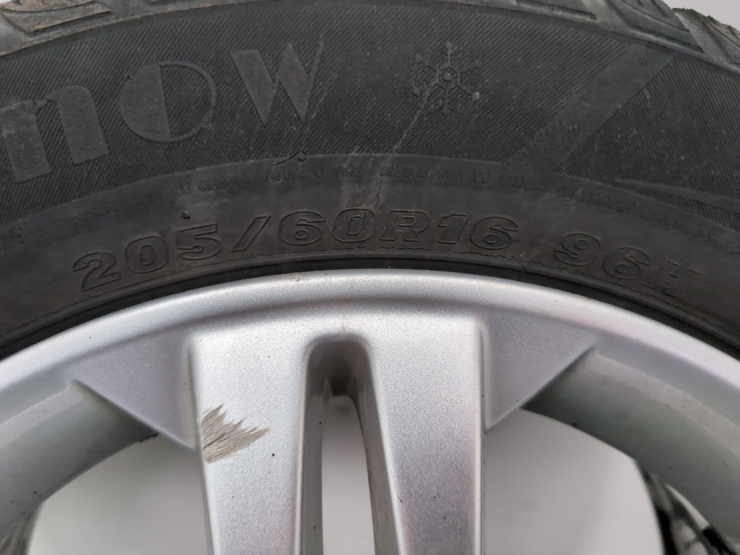 Ford Galaxy Zetec Tdci Auto Wheel With Tyre 205/60 R16 Am2j1007aa - photo 6