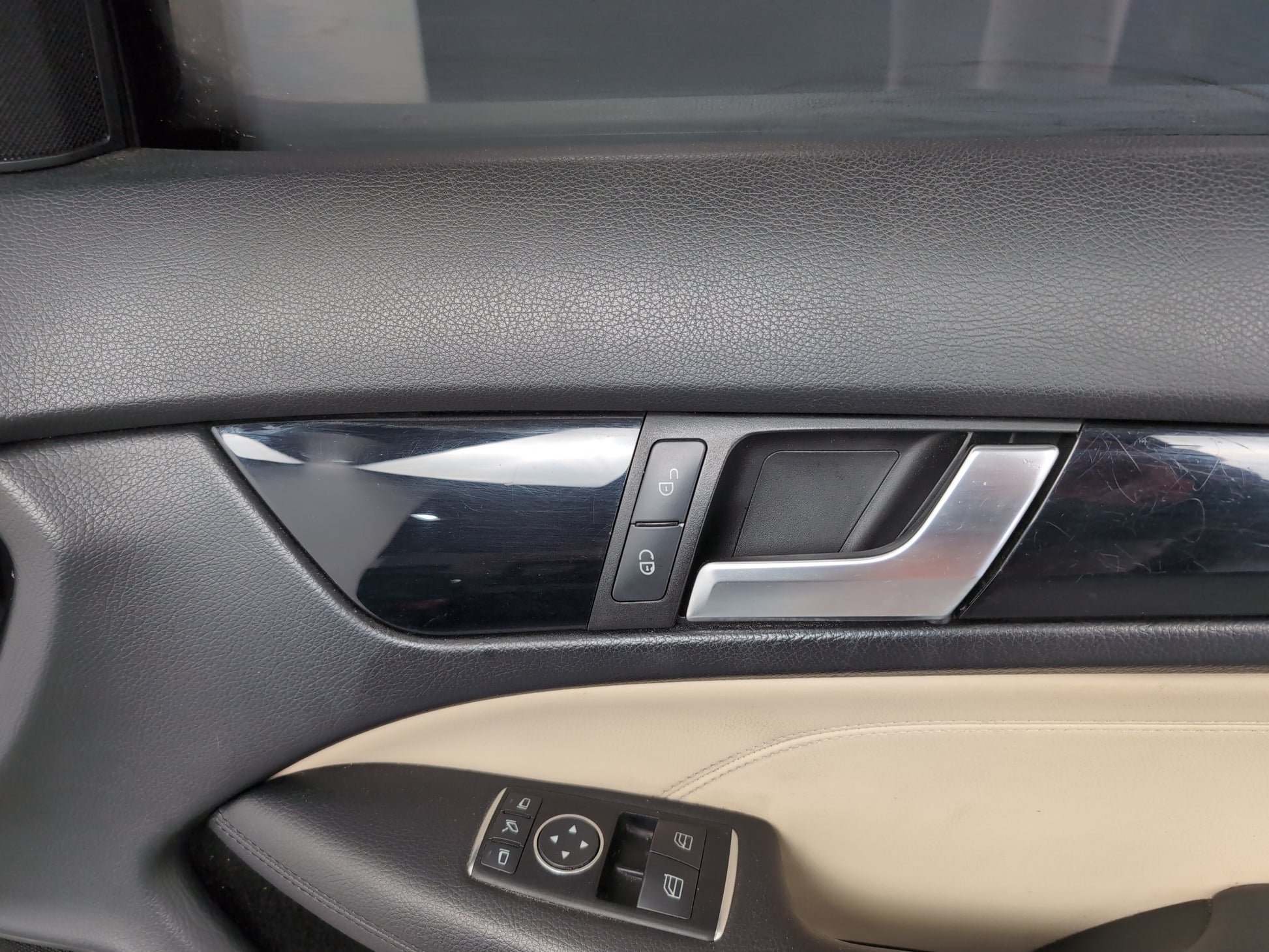 Door Front RH 12