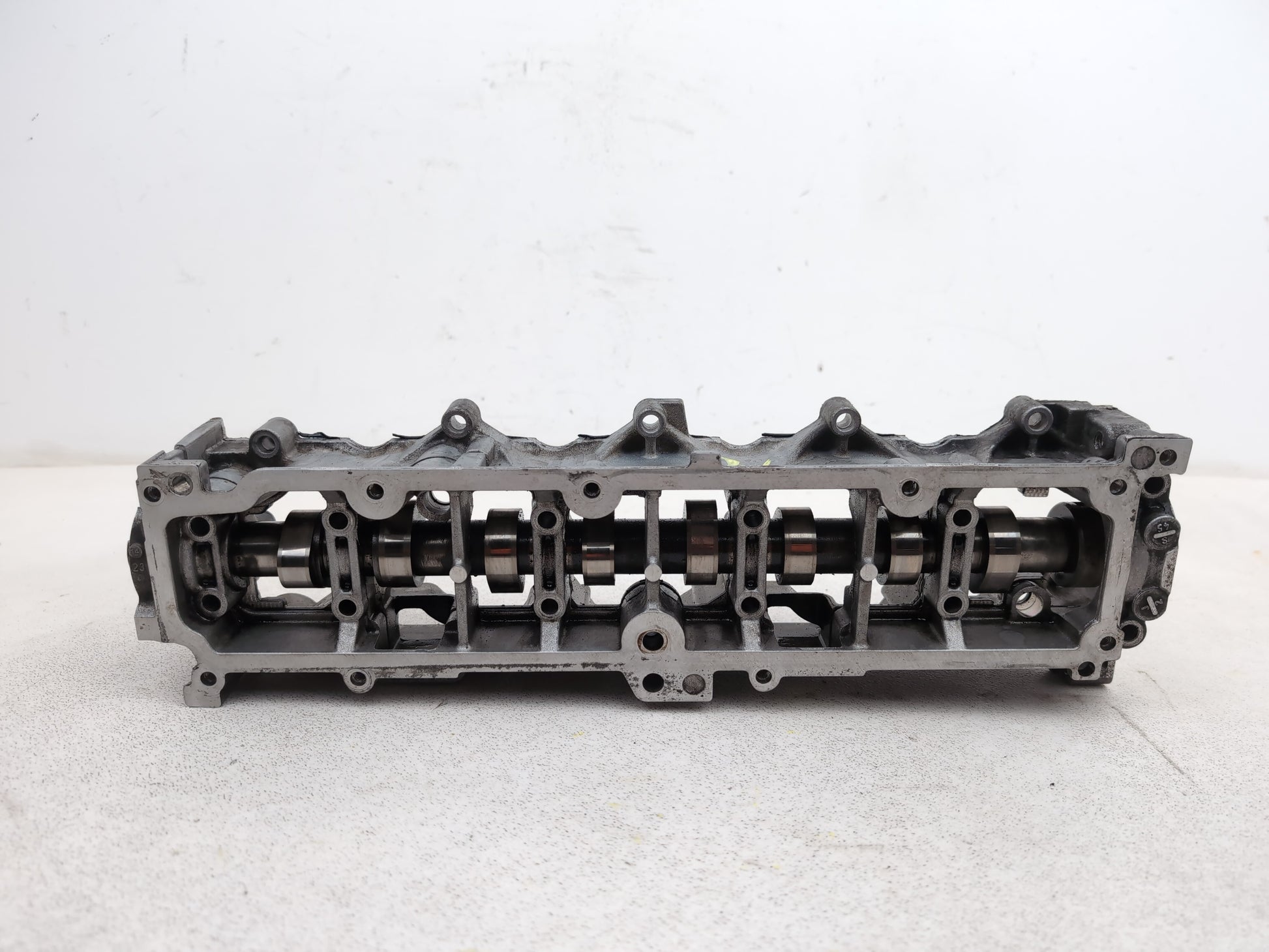 Camshaft Cover  6