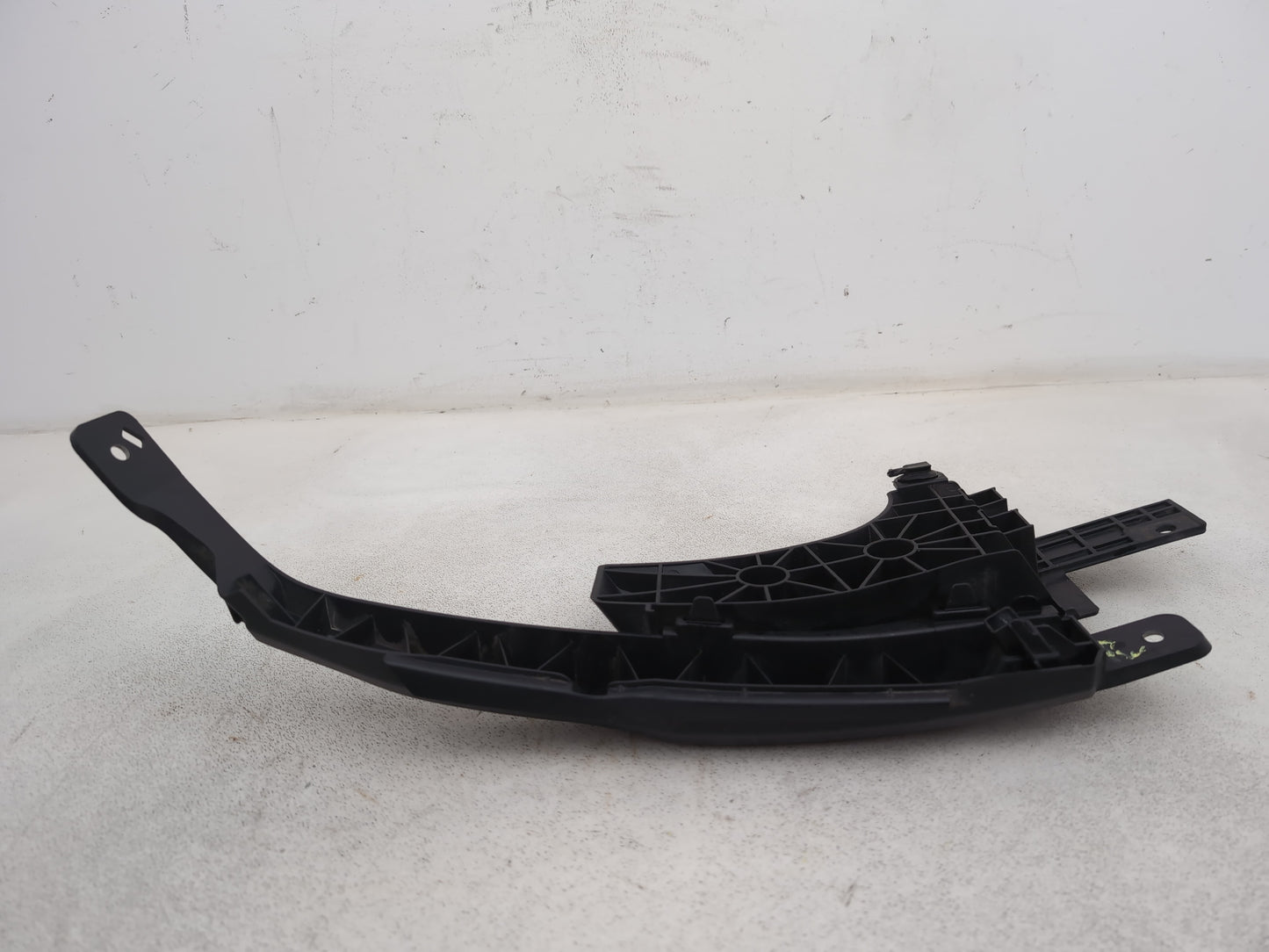 Headlamp Panel Support Bracket RH 6
