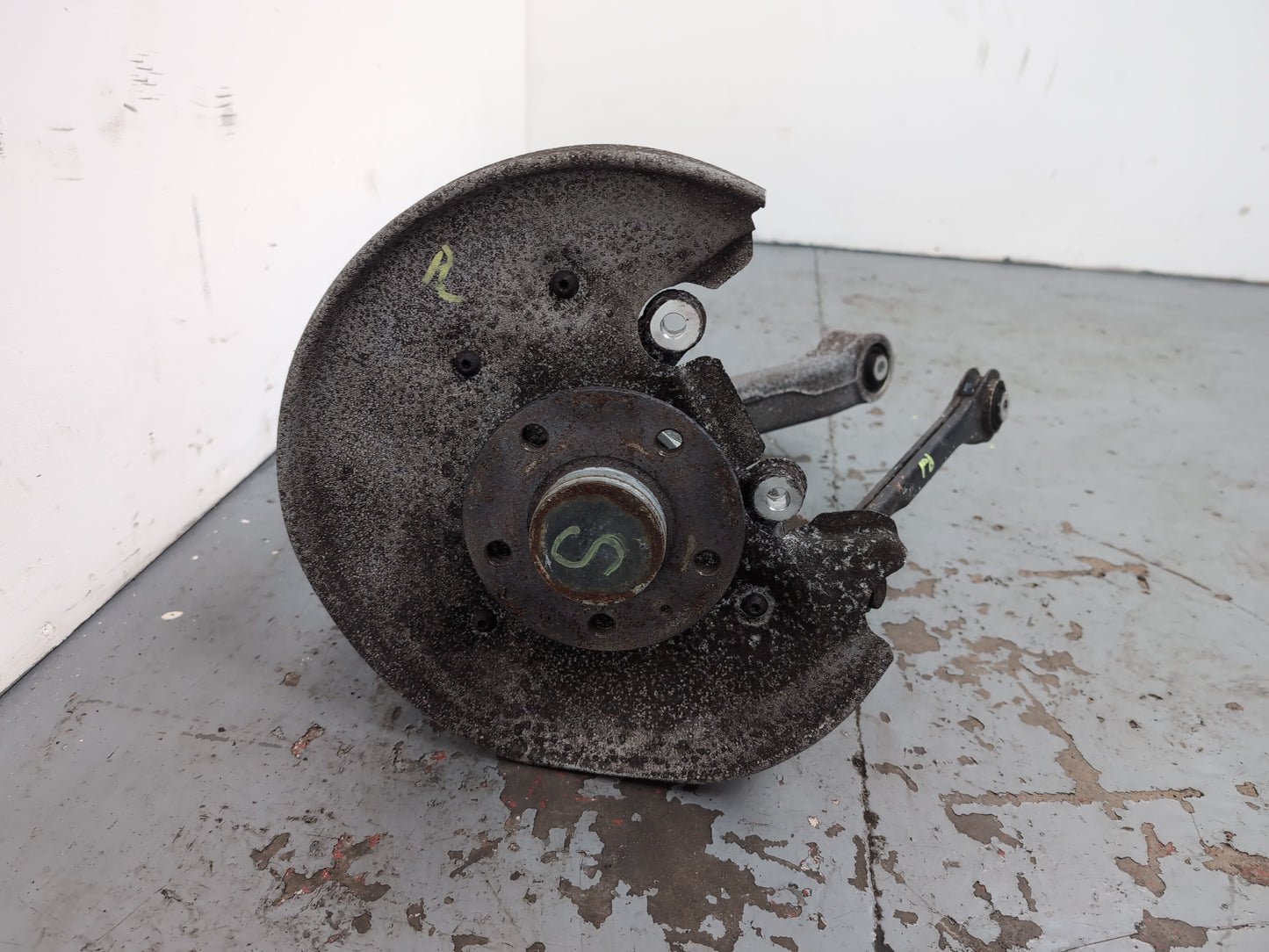 Wheel Hub Rear LH 6