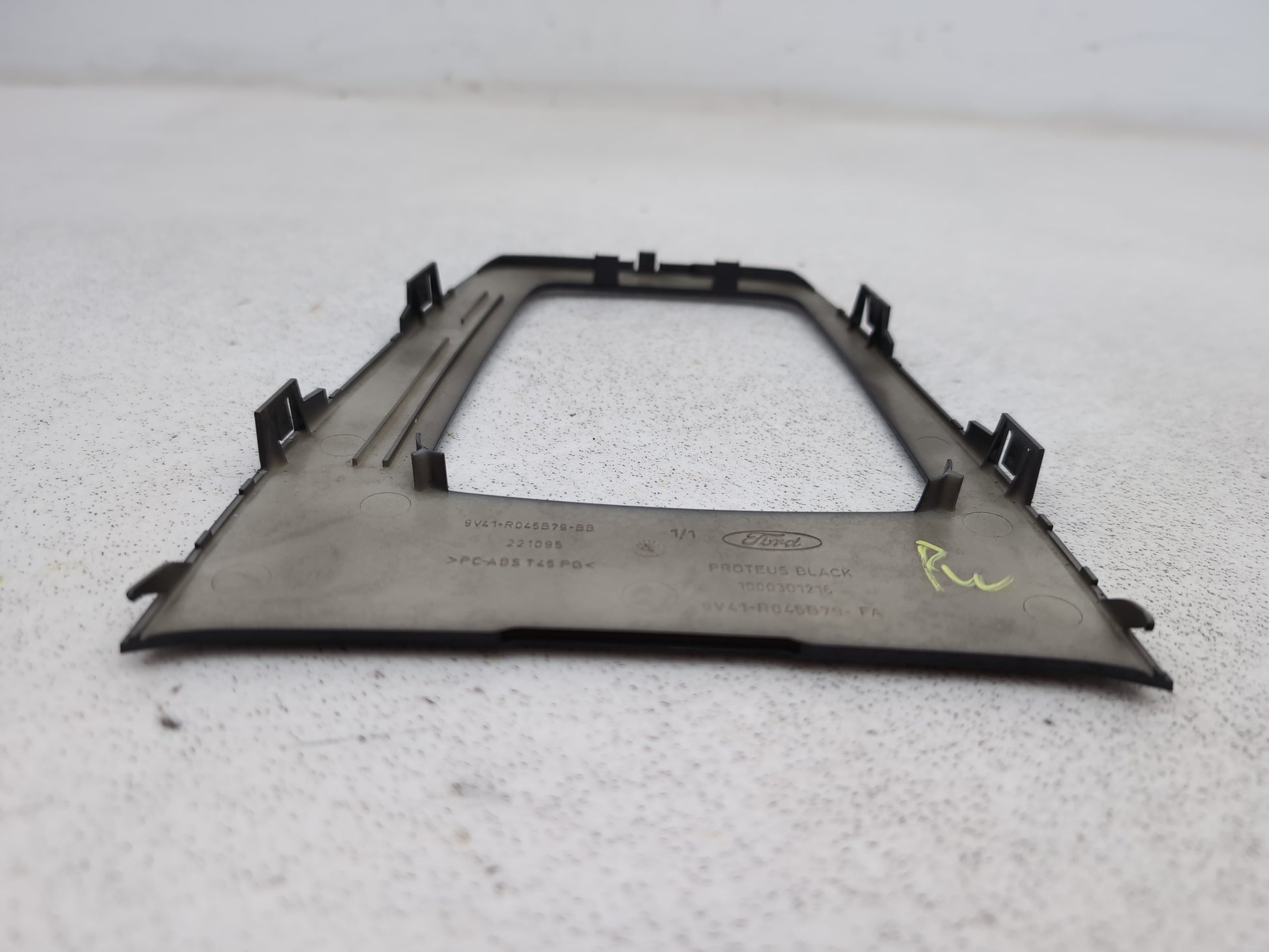 Centre Console Trim  6
