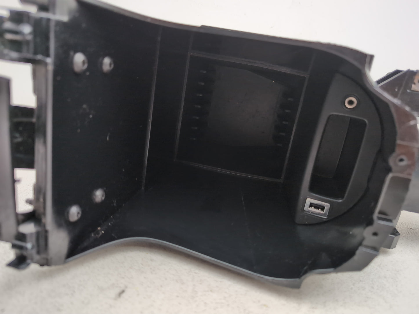 Centre Console Armrest 6