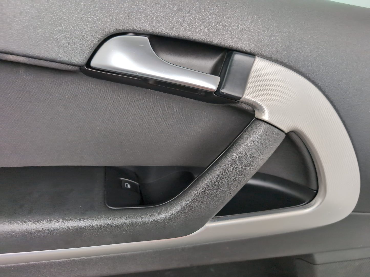 Door Front LH 12