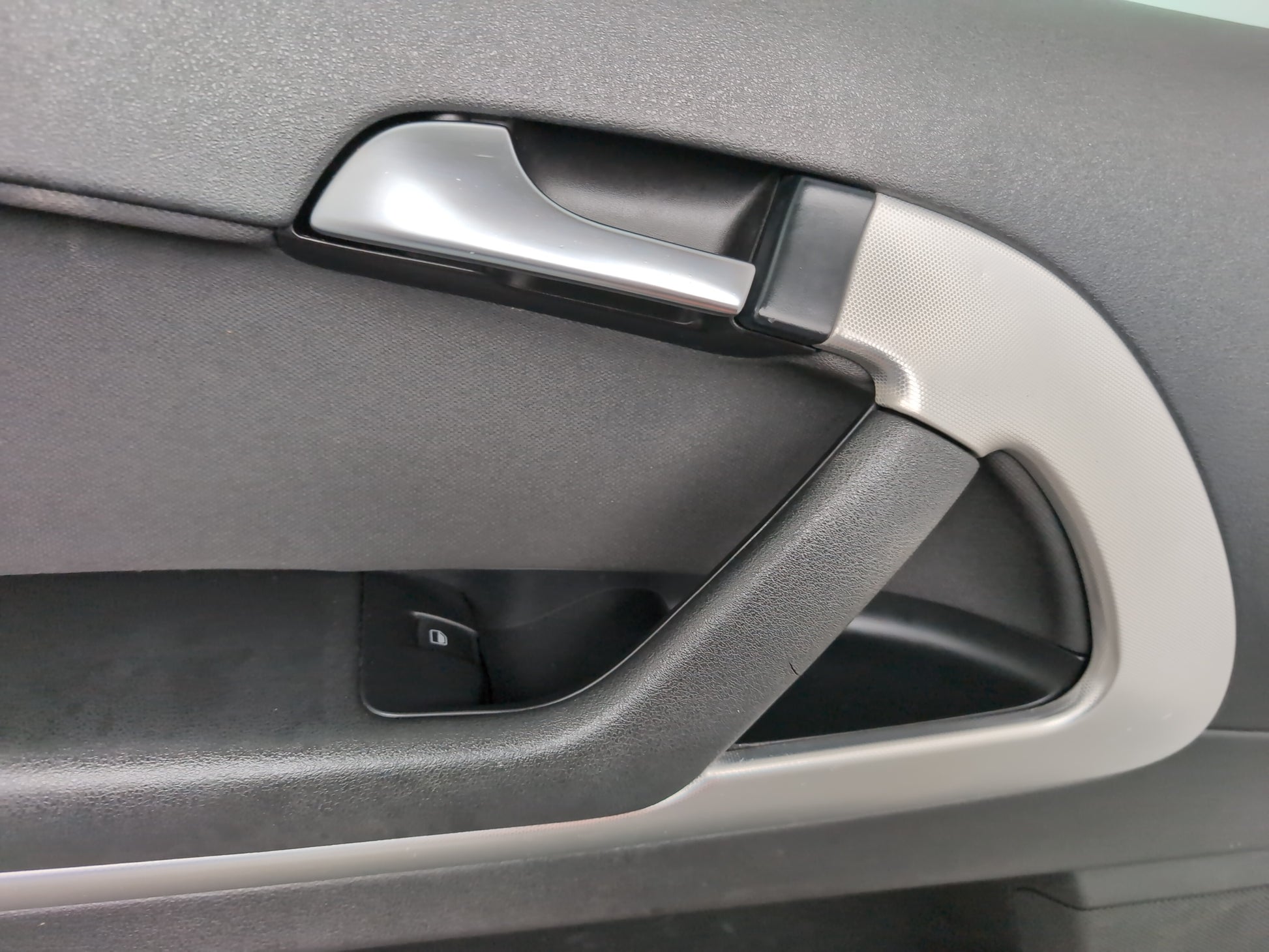 Door Front LH 12