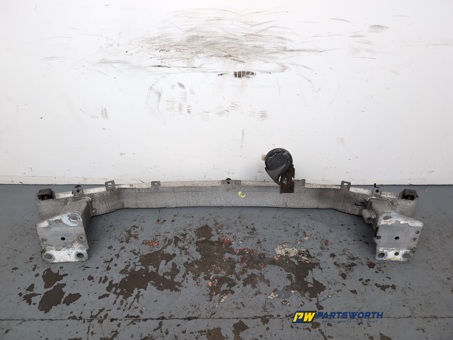 Renault Megane Expression Vvt 110 Bumper Front Reinforcement 2008-2015 - photo 2