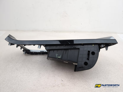 Hyundai I40 Style Crdi 2012 Centre Console Storage Tray & Switches 84670-3z900 - photo 6