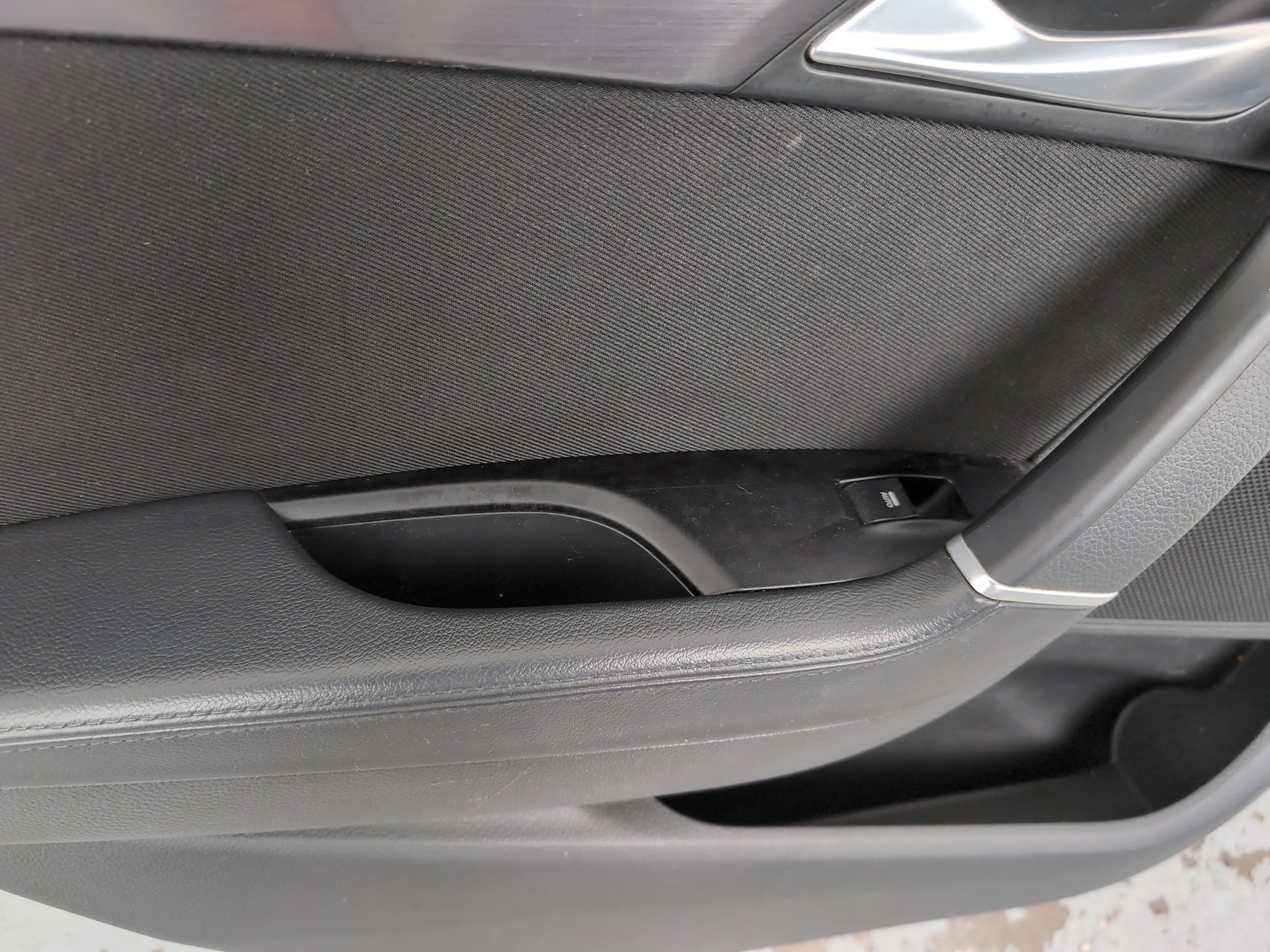 Door Rear LH 12