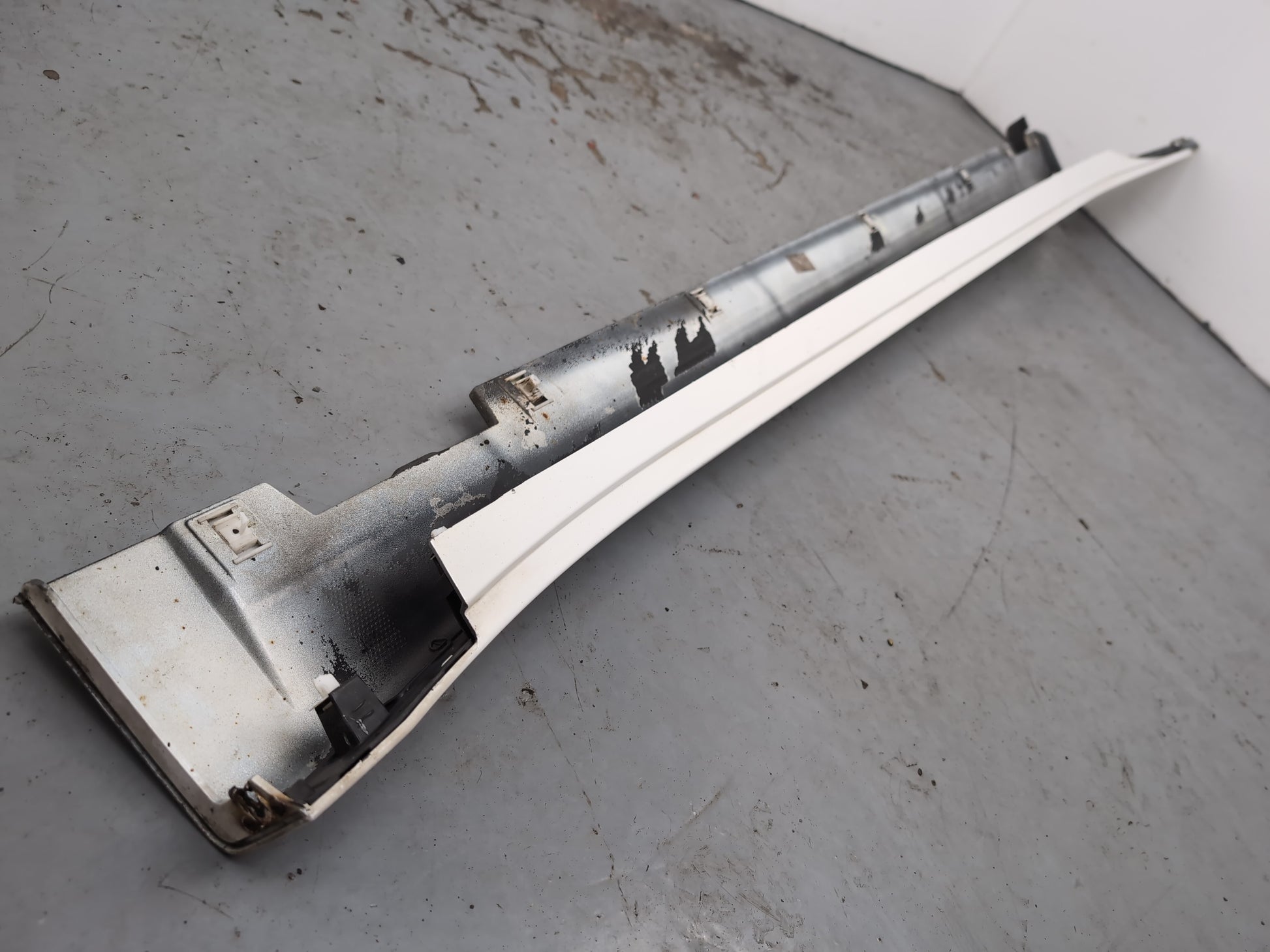 Hyundai I40 Style Crdi Side Skirt Lh White Crystal Pearl Pw6 2011-2019 Scratches - photo 6