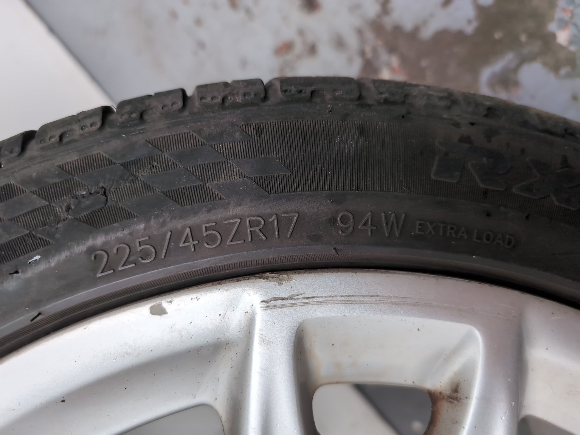 Audi A3 Sport Tfsi Wheel With Tyre 225/45 R17 8p0601025bl - photo 6