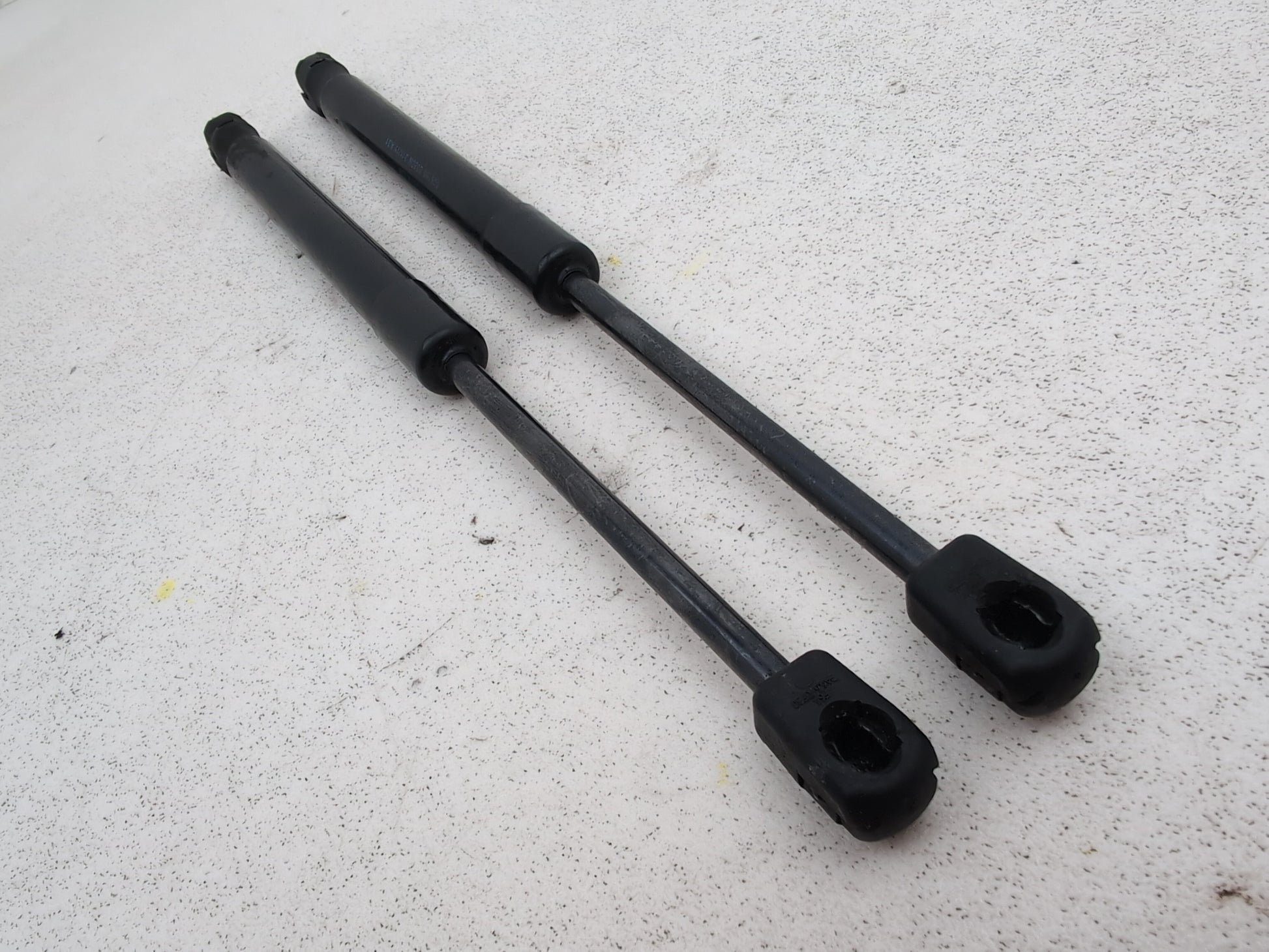 Audi A6 Se Tdi Bonnet Support Gas Struts Pair 4g8823359a 2011-2018 - photo 6