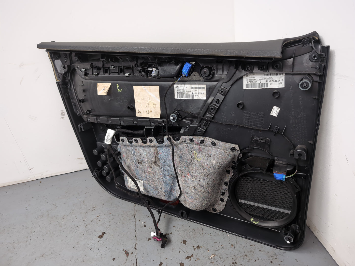 Front Right Door Card 12