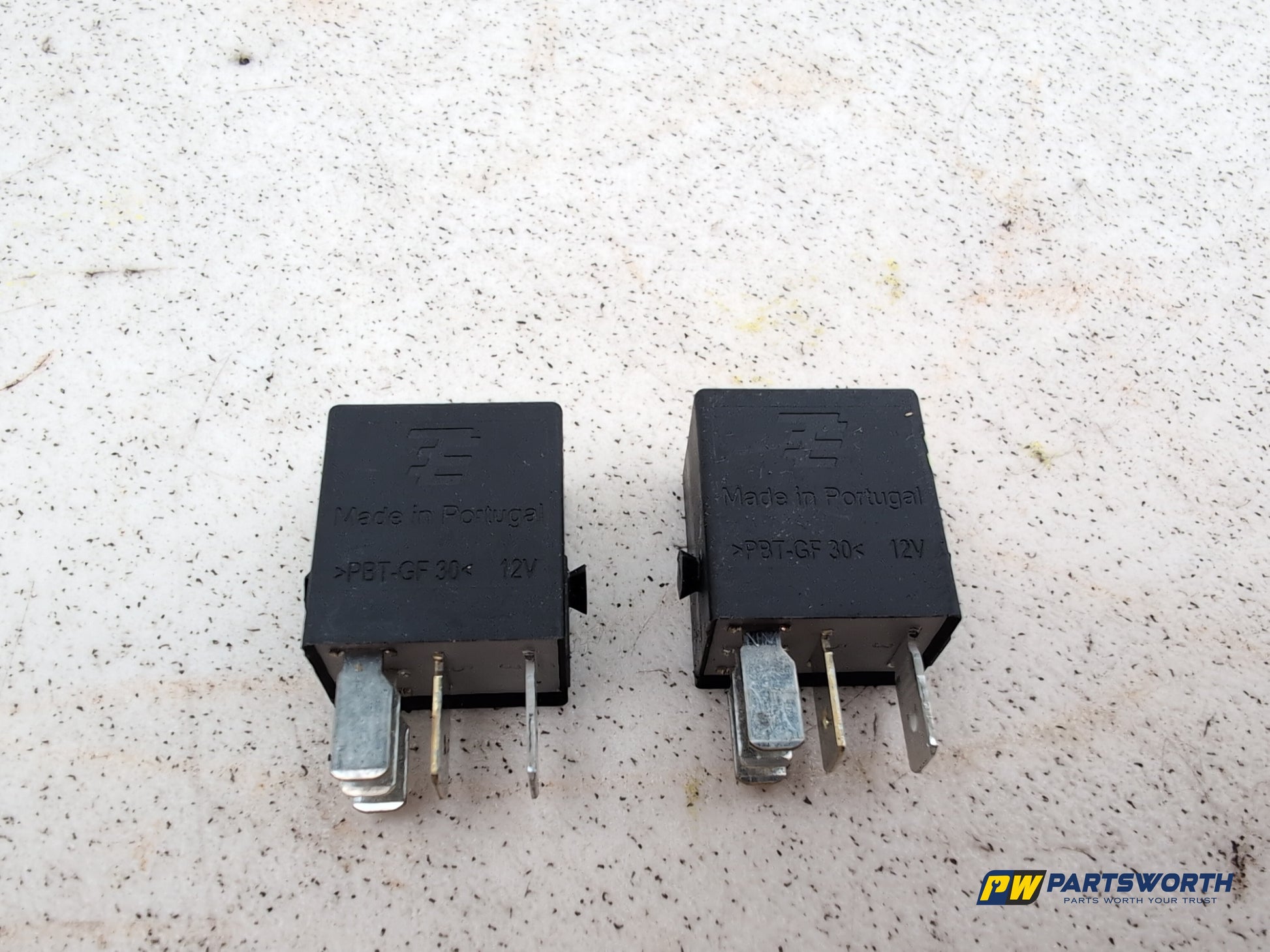 Fuse and Relay Box 1 6
