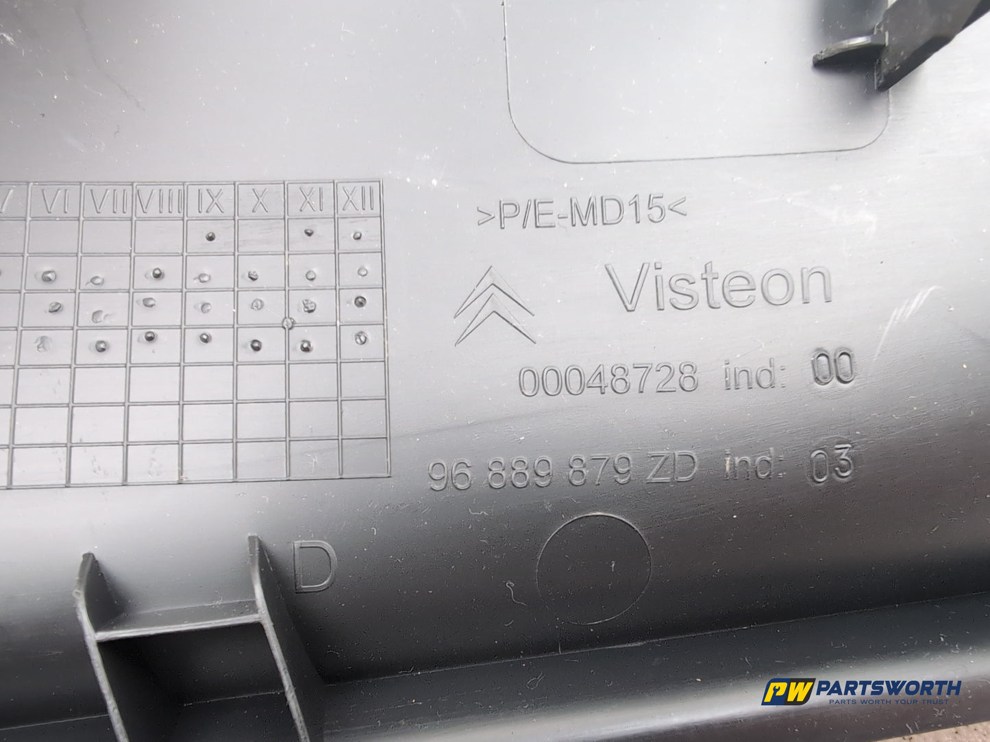 Citroen C4 Vtr+ Hdi Front Driver Right Side Dashboard End Trim Cover 96889879 - photo 6