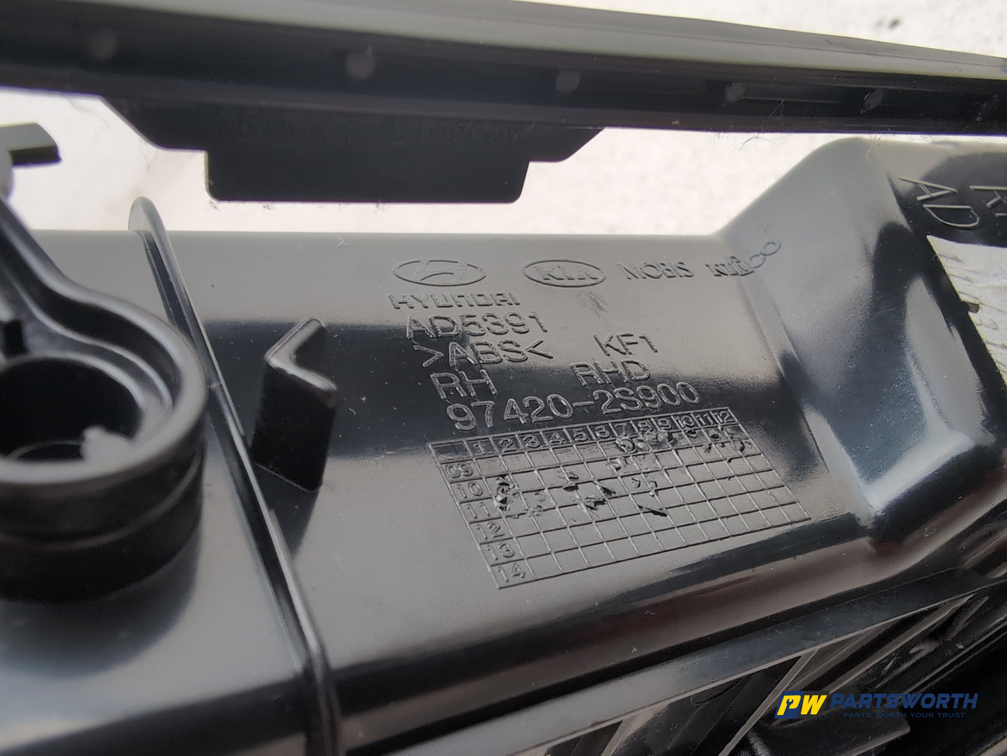Hyundai Ix35 Style 2wd Dashboard Centre Air Vent Right Driver Side 974202s900 - photo 6