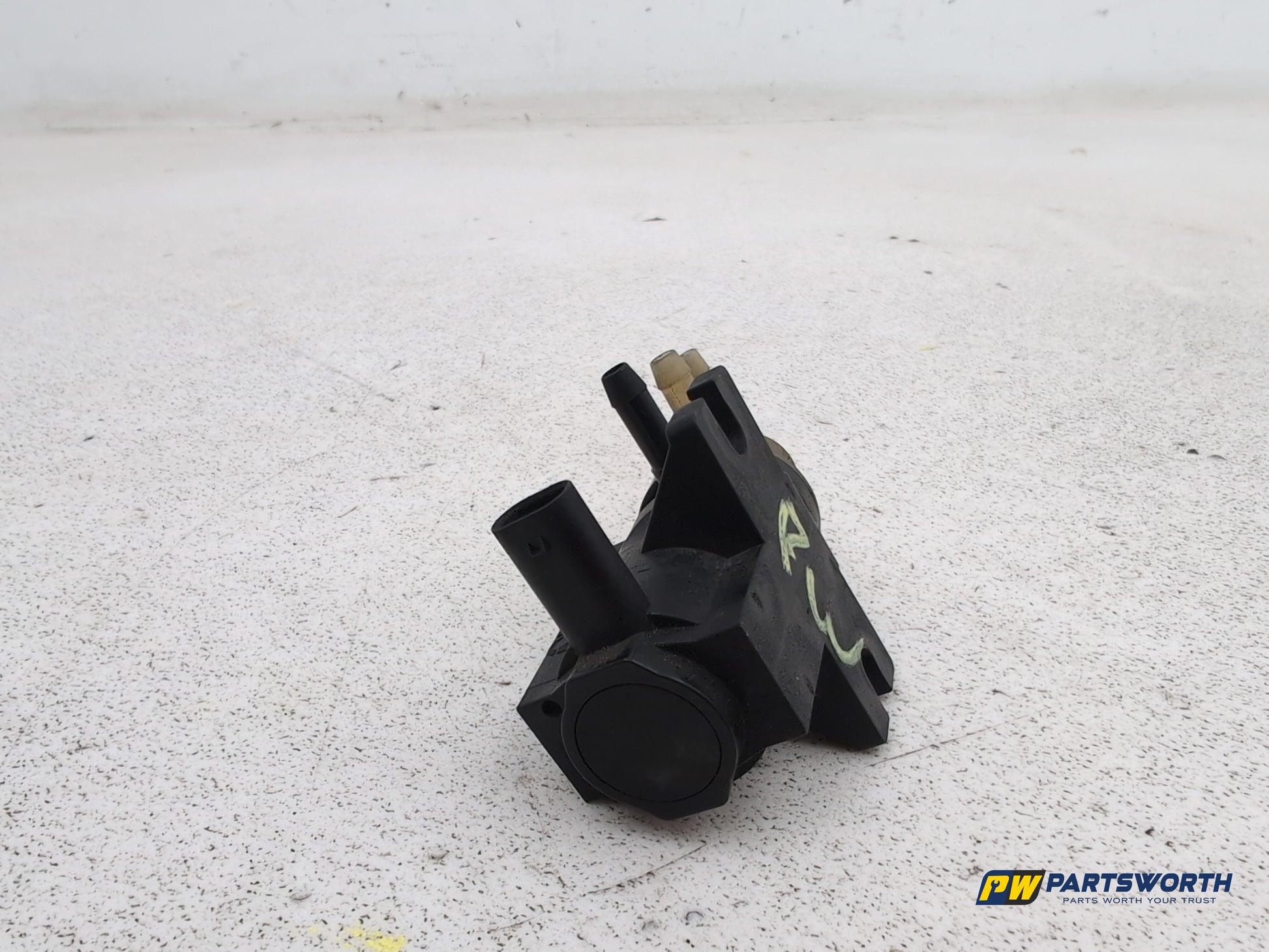 Mercedes-Benz C250 Amg Sport Ed125 Cdi Bcy Vacuum Solenoid Valve A0091533128 - photo 6