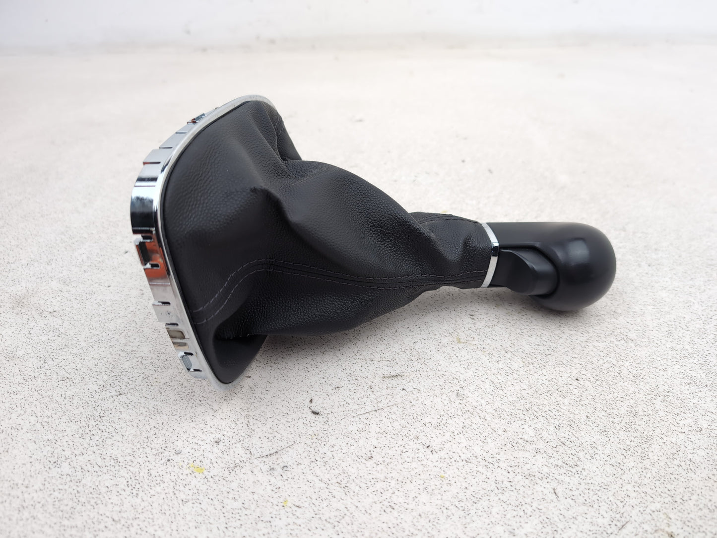 Vauxhall Corsa Se Manual Gear Lever Gaiter And Knob 2006-2014 - photo 6