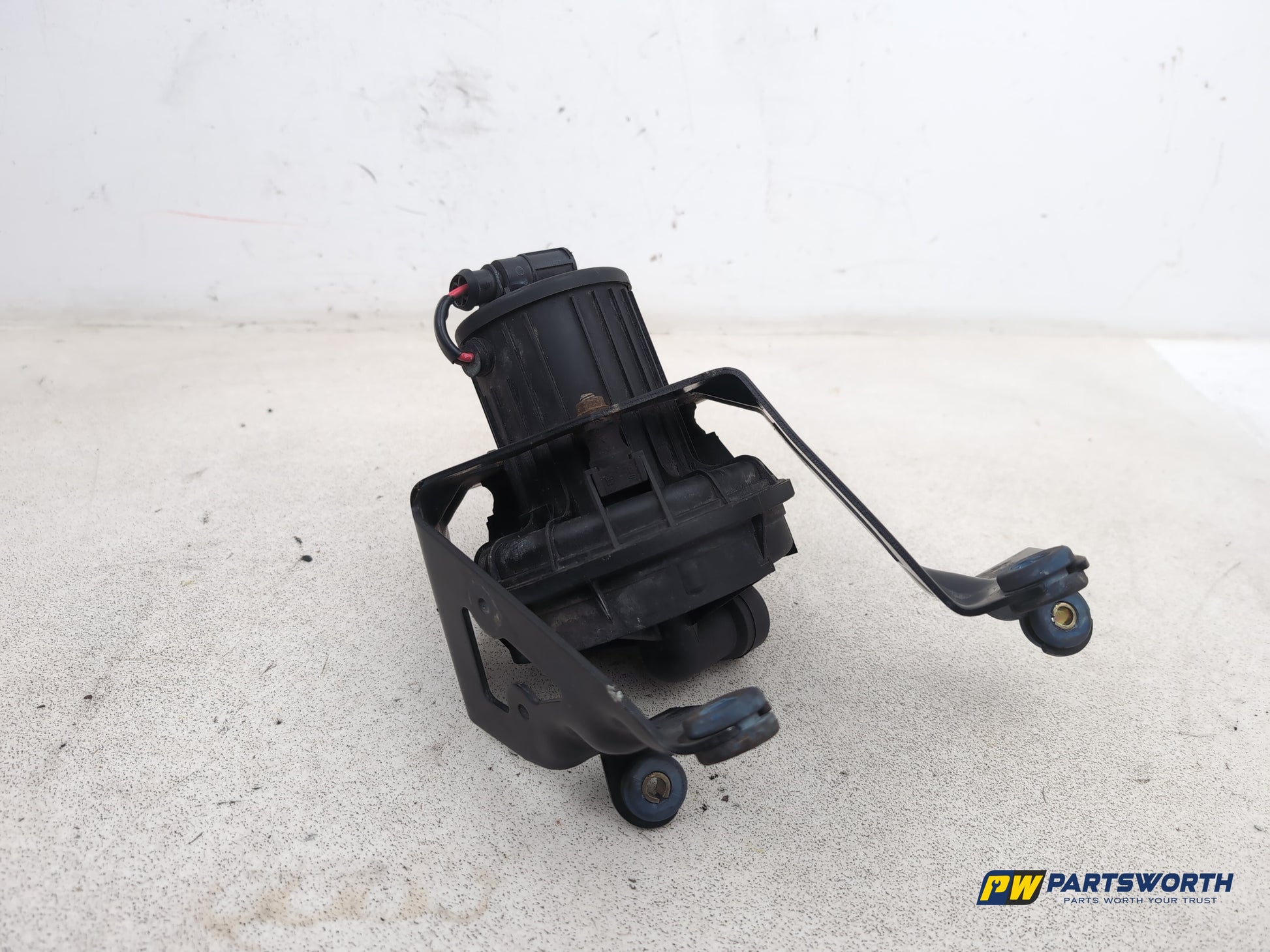 Porsche Cayenne Tiptronic S Secondary Air Pump 7l0906279 2003-2010 - photo 6