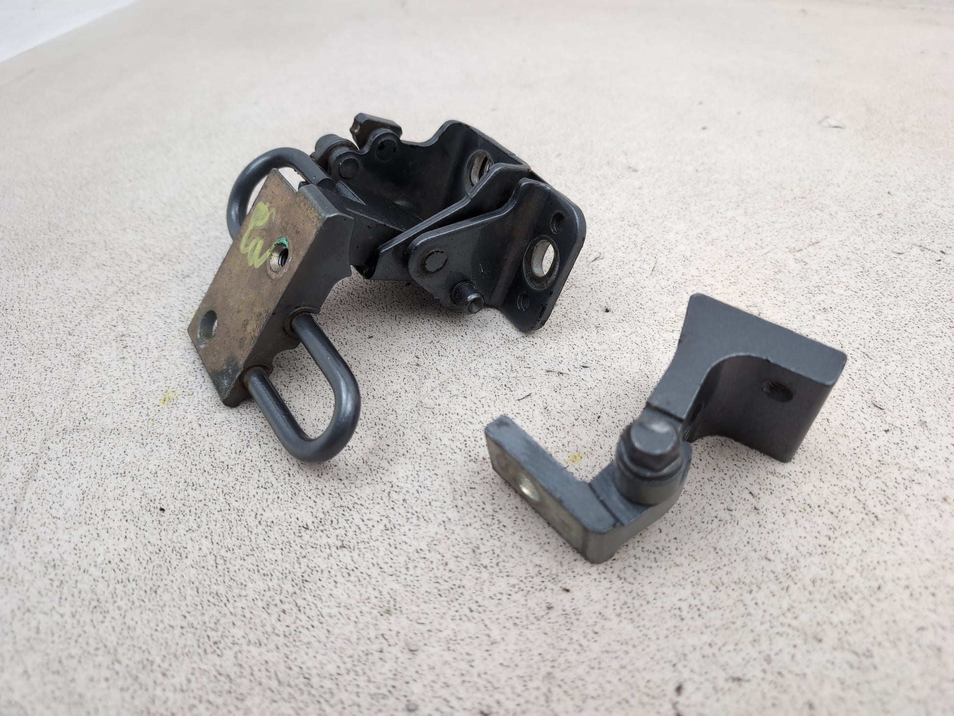 Porsche Cayenne Tiptronic S Rear Left Door Back Hinge Passenger Side 2003-2010 - photo 6