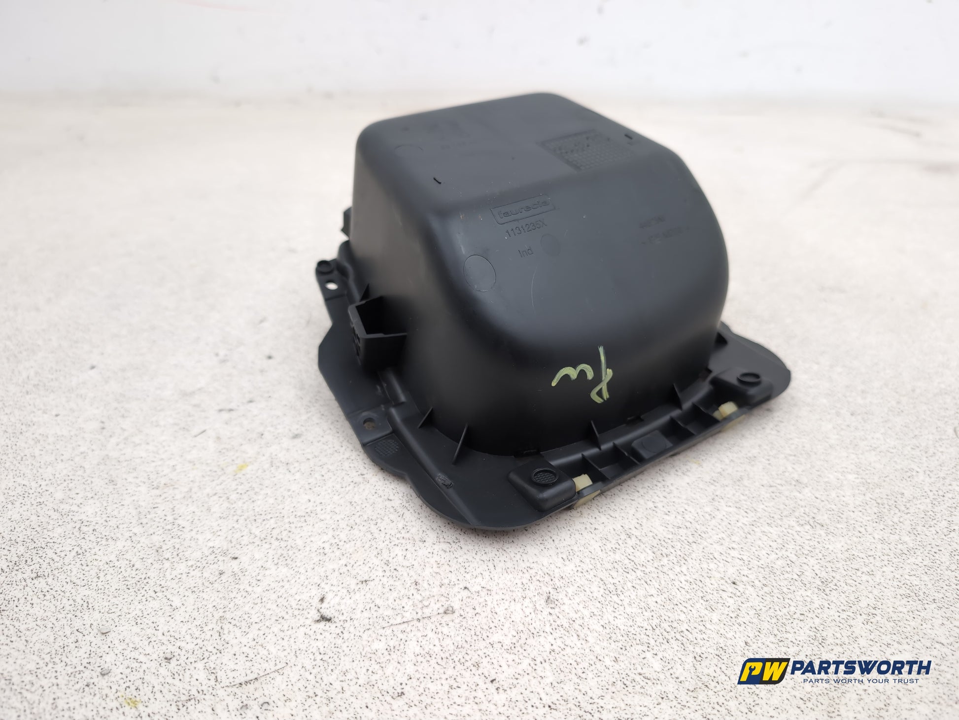 Peugeot 208 Active Centre Console Cup Holder Storage Box 9672845177 2012-2019 - photo 6