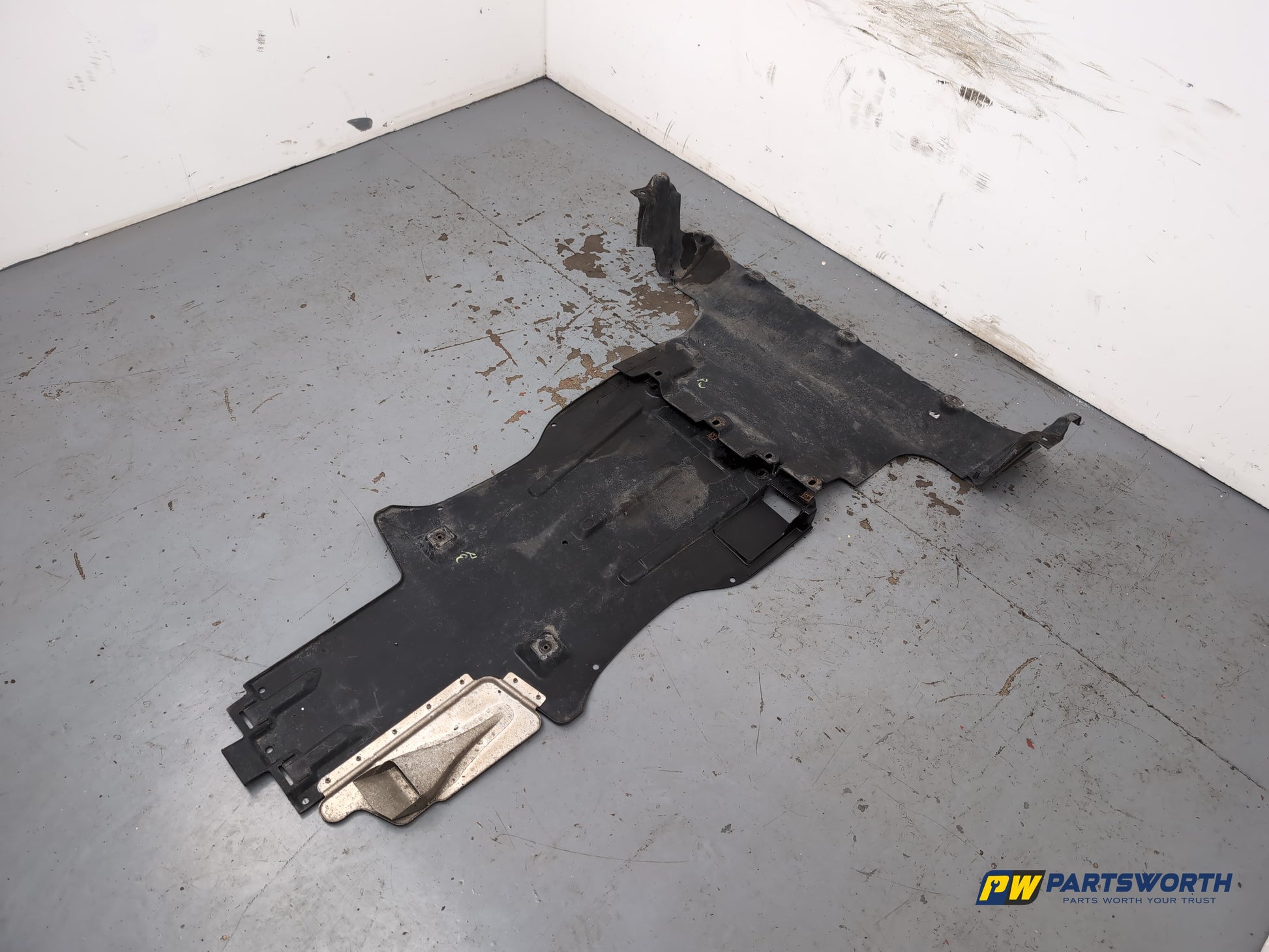 Porsche Cayenne Tiptronic S Engine Undertray 2003-2010 - photo 5