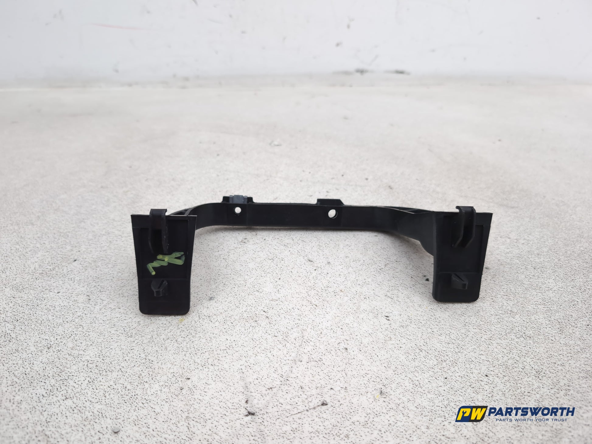 Peugeot 208 Active Front Driver Side Door Handle Holder Bracket 9674497280 - photo 6