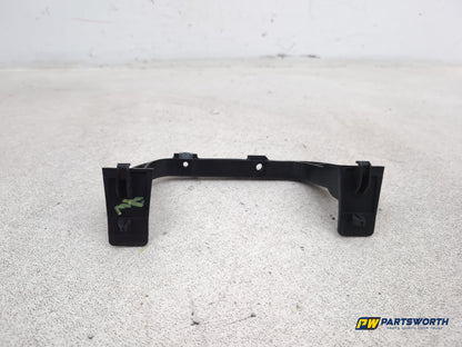 Peugeot 208 Active Front Driver Side Door Handle Holder Bracket 9674497280 - photo 6