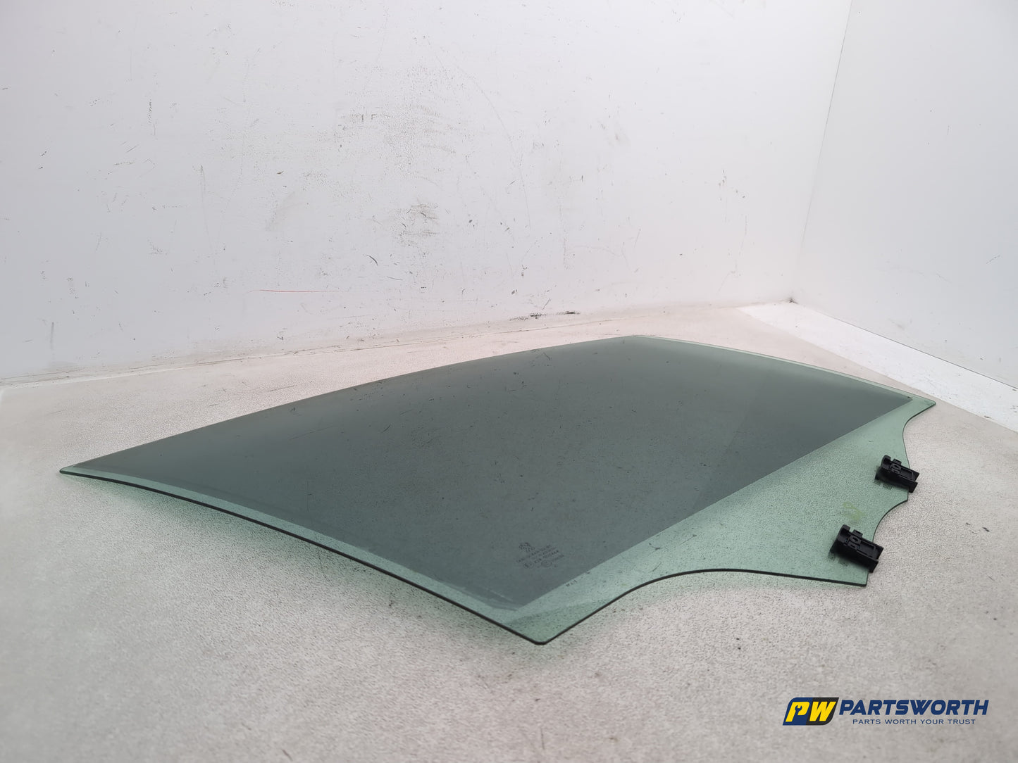 Peugeot 208 Active Tinted Door Glass Front Rh Driver Side 2012-2019 - photo 6