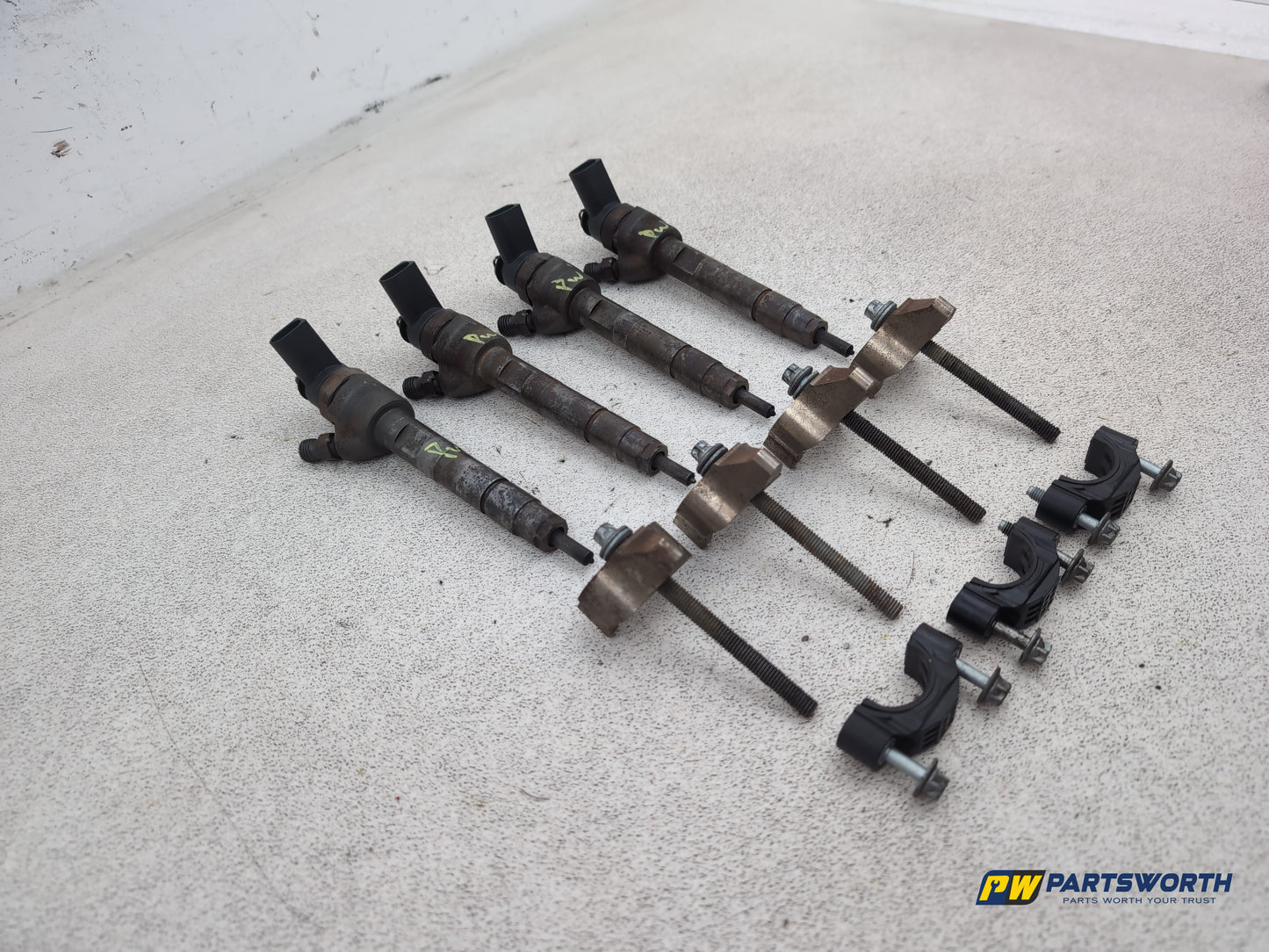 Fuel Rail 6