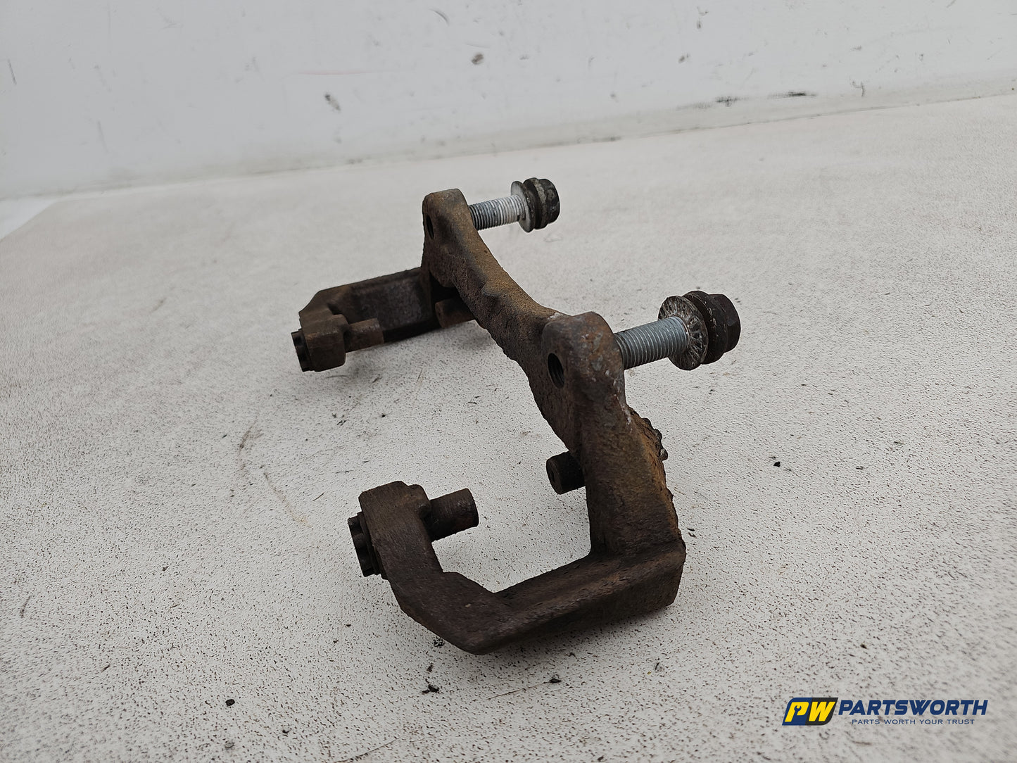 Audi A6 Se Tdi Brake Caliper Front Support Rh Driver Side 2011-2018 - photo 6